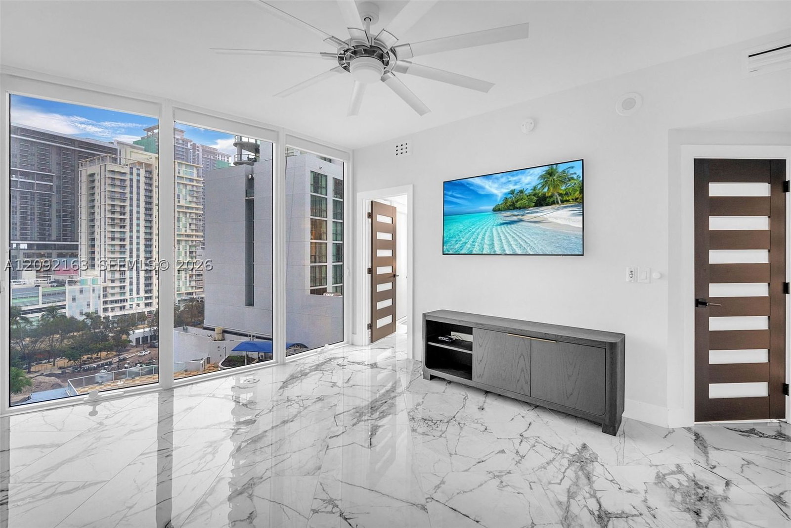 Real estate property located at 333 Las Olas Way #1207, Broward, Las Olas River House Cond, Fort Lauderdale, FL