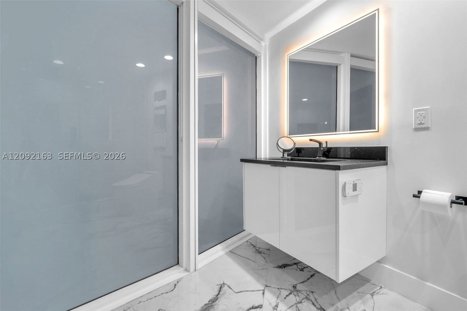 Real estate property located at 333 Las Olas Way #1207, Broward, Las Olas River House Cond, Fort Lauderdale, FL