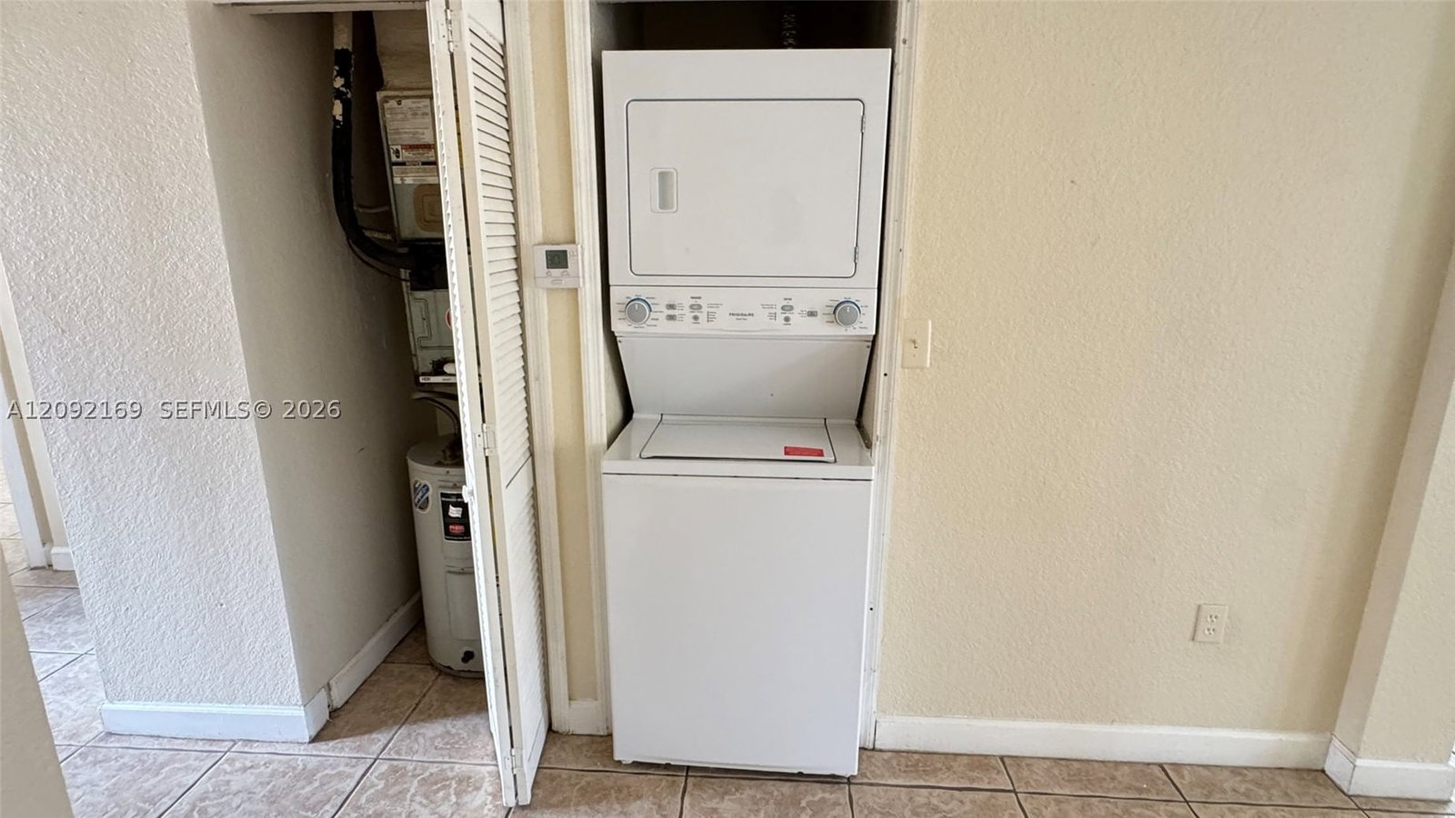 Real estate property located at 17650 73rd Ave #104-18, Miami-dade, Shoma Homes At Country Cl, Hialeah, FL