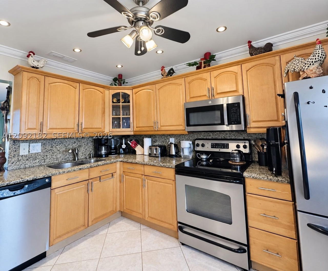 Real estate property located at 1000 14th Ave #703, Broward, Fairways Royale Condo, Hallandale Beach, FL