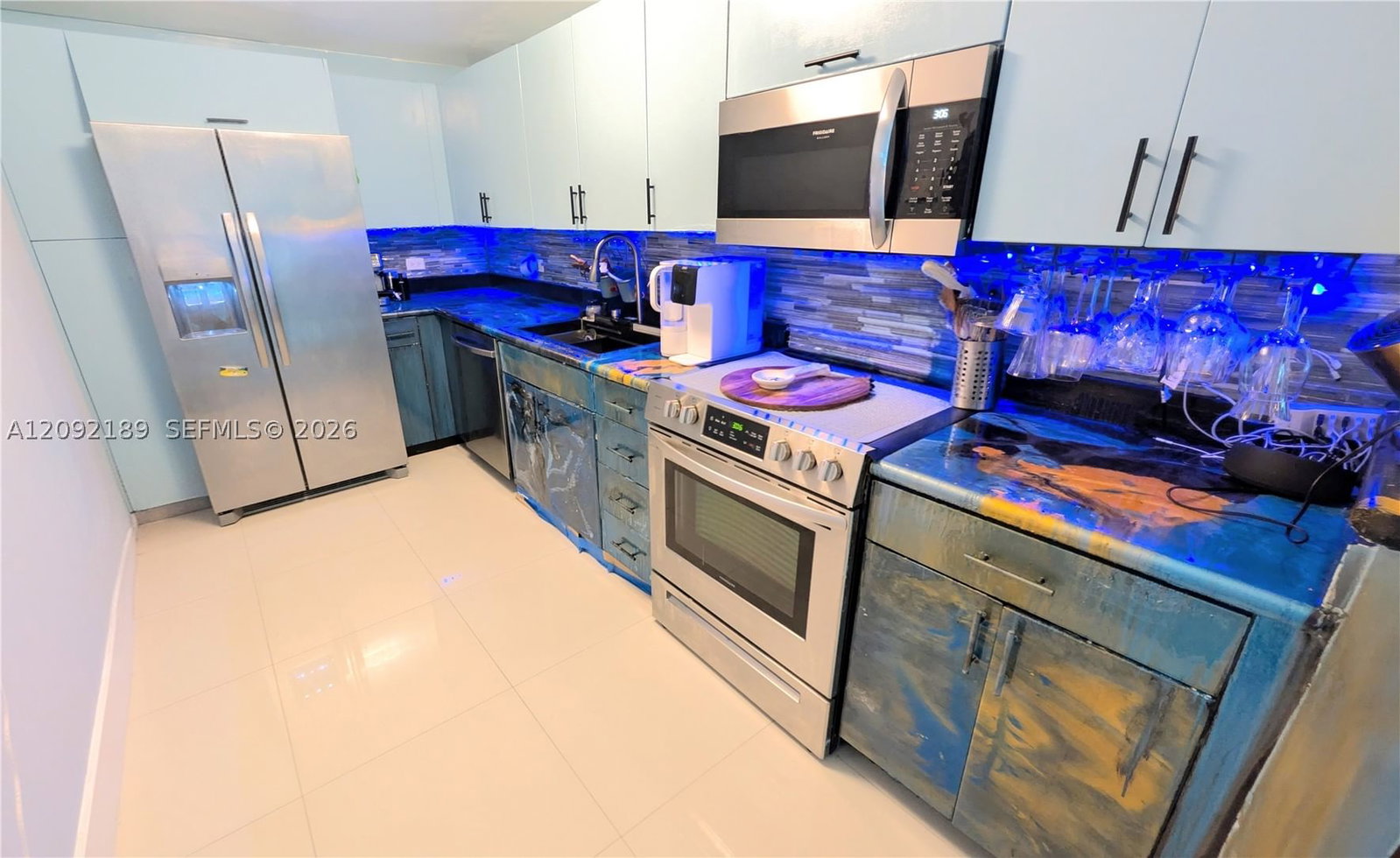 Real estate property located at 7501 Treasure Dr #2M, Miami-dade, Treasures On The Bay Ii C, North Bay Village, FL
