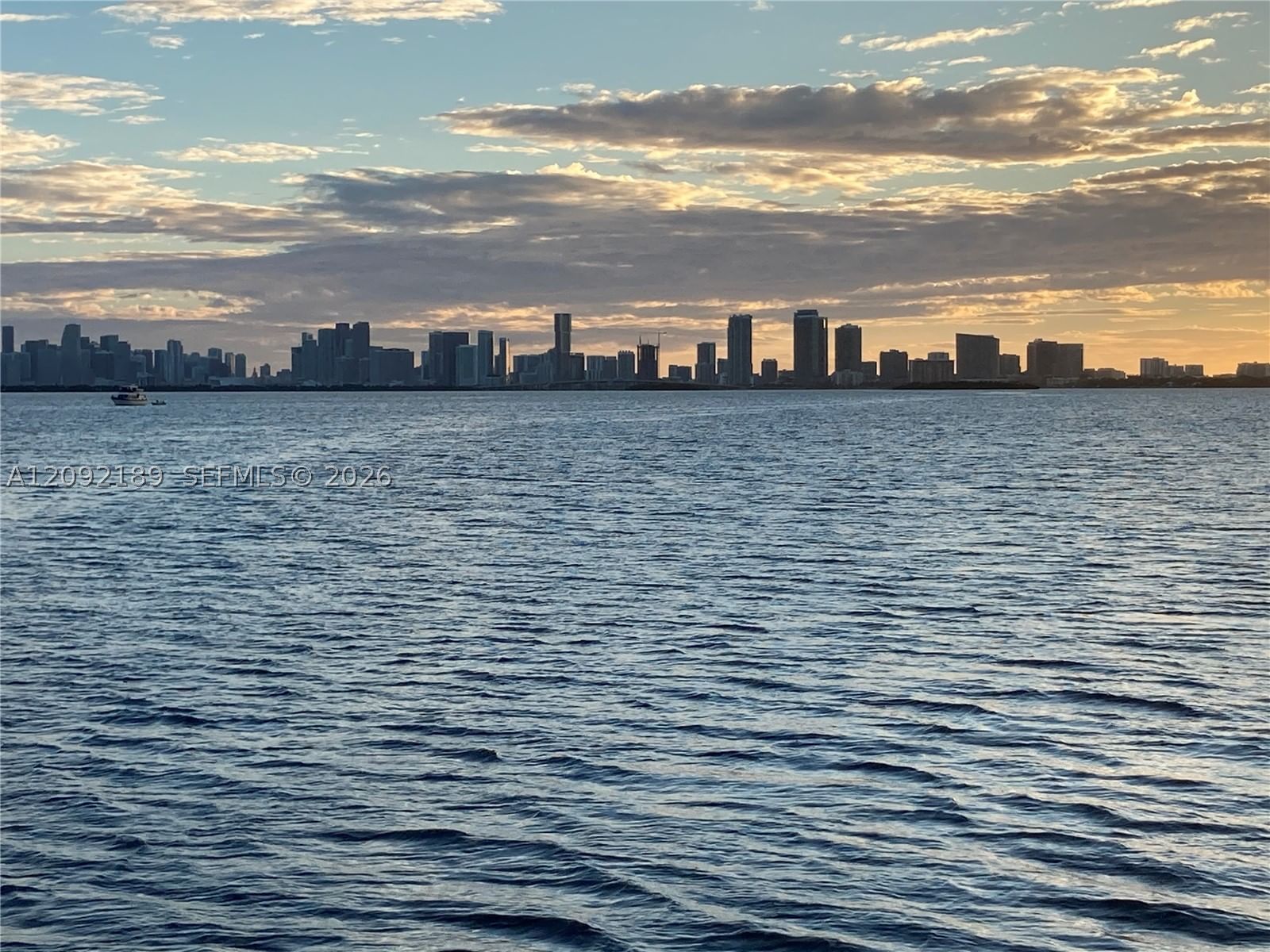 Real estate property located at 7501 Treasure Dr #2M, Miami-dade, Treasures On The Bay Ii C, North Bay Village, FL