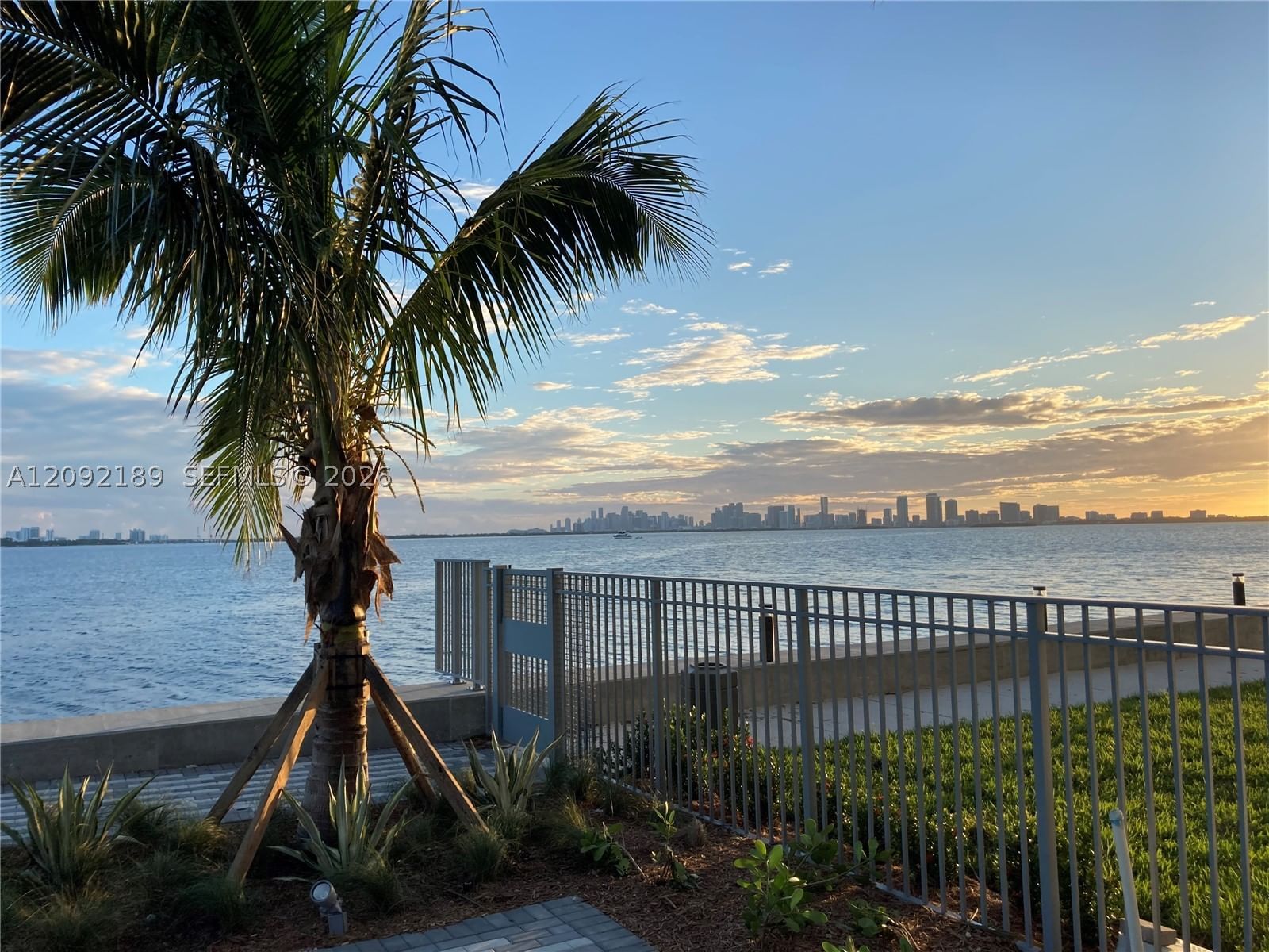 Real estate property located at 7501 Treasure Dr #2M, Miami-dade, Treasures On The Bay Ii C, North Bay Village, FL