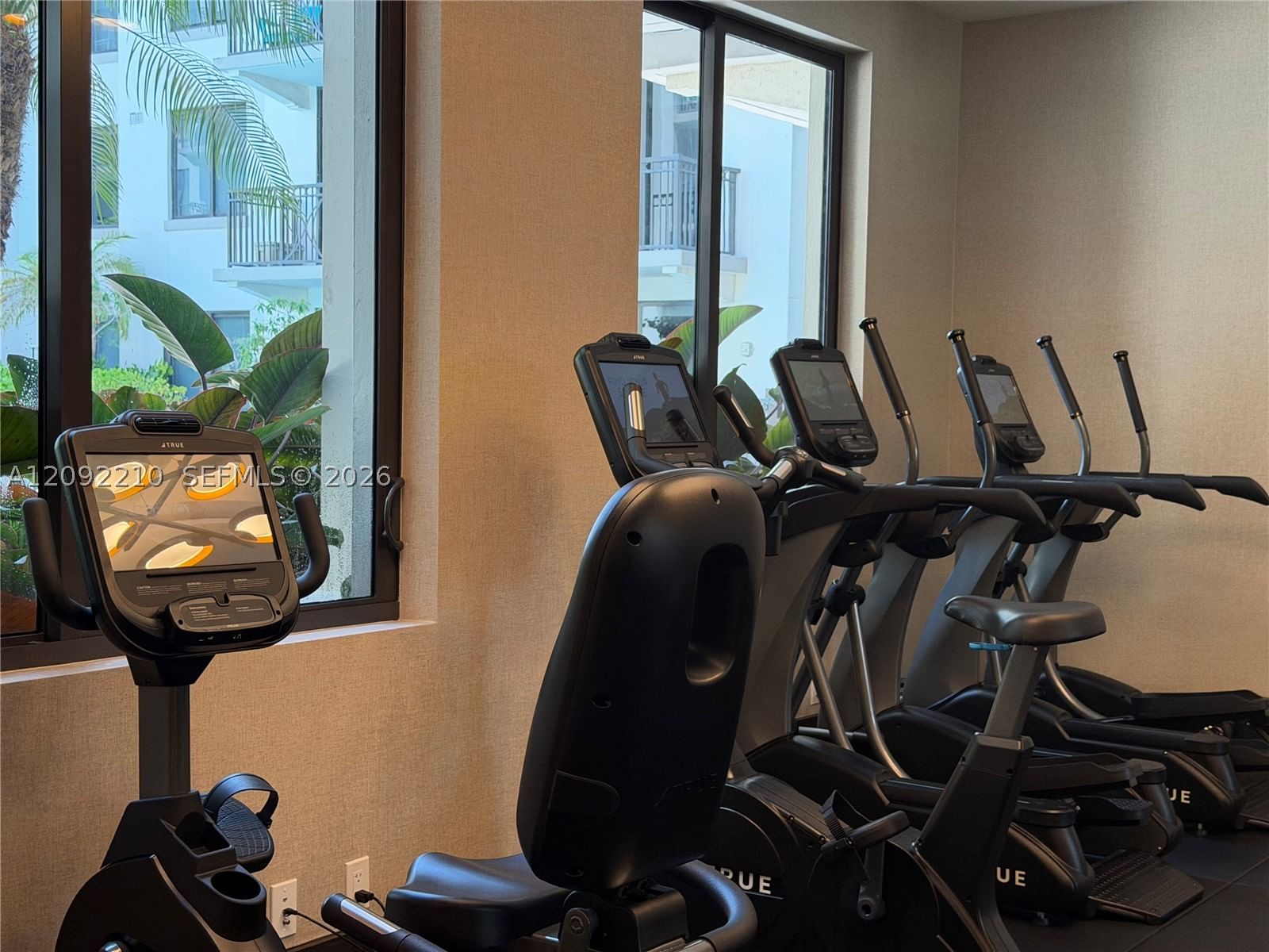 Real estate property located at 301 Altara Ave #418, Miami-dade, Merrick Manor Condo, Coral Gables, FL