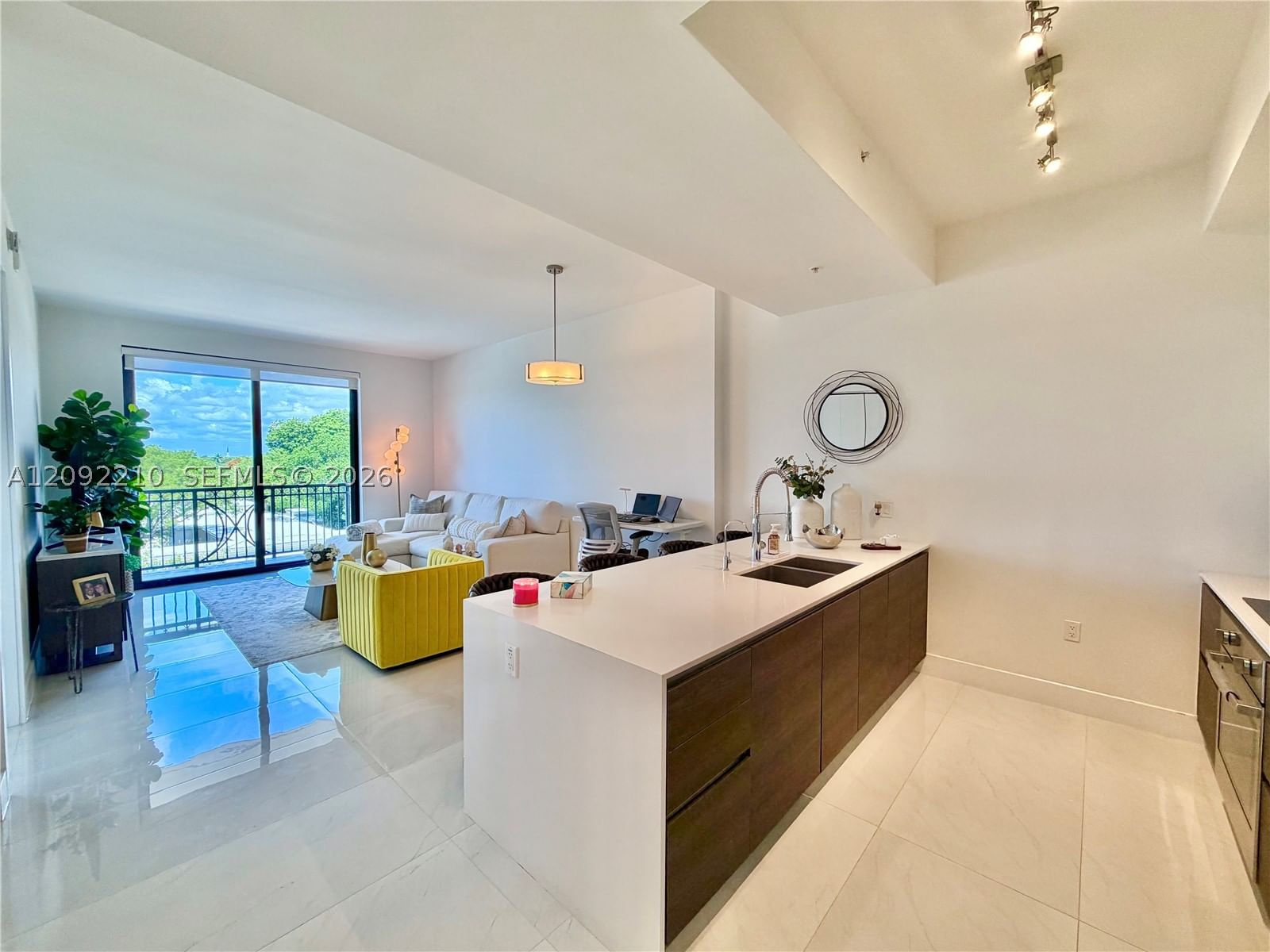 Real estate property located at 301 Altara Ave #418, Miami-dade, Merrick Manor Condo, Coral Gables, FL