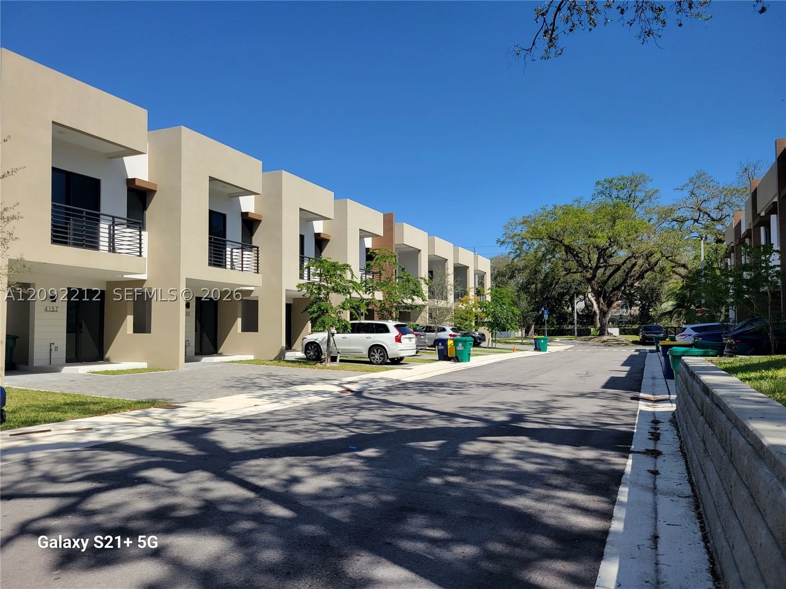 Real estate property located at 4141 Oak Pl, Broward, Oaks Place, Dania Beach, FL