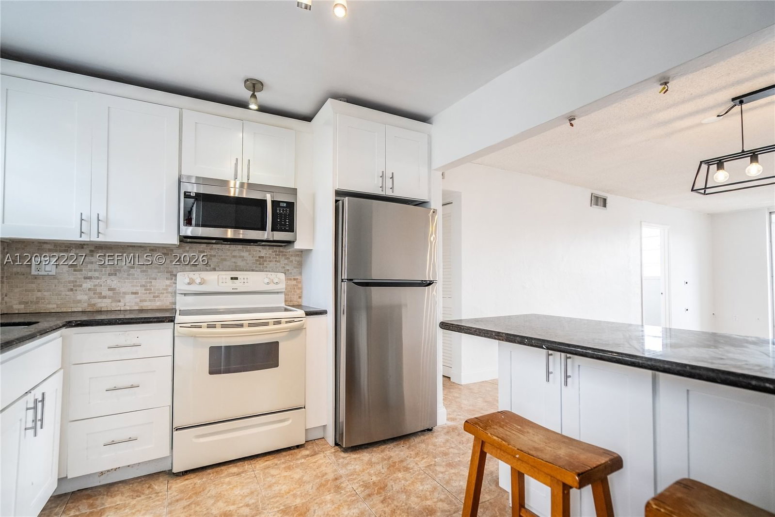 Real estate property located at 7850 Byron Ave #207, Miami-dade, Byron Gardens Condo, Miami Beach, FL