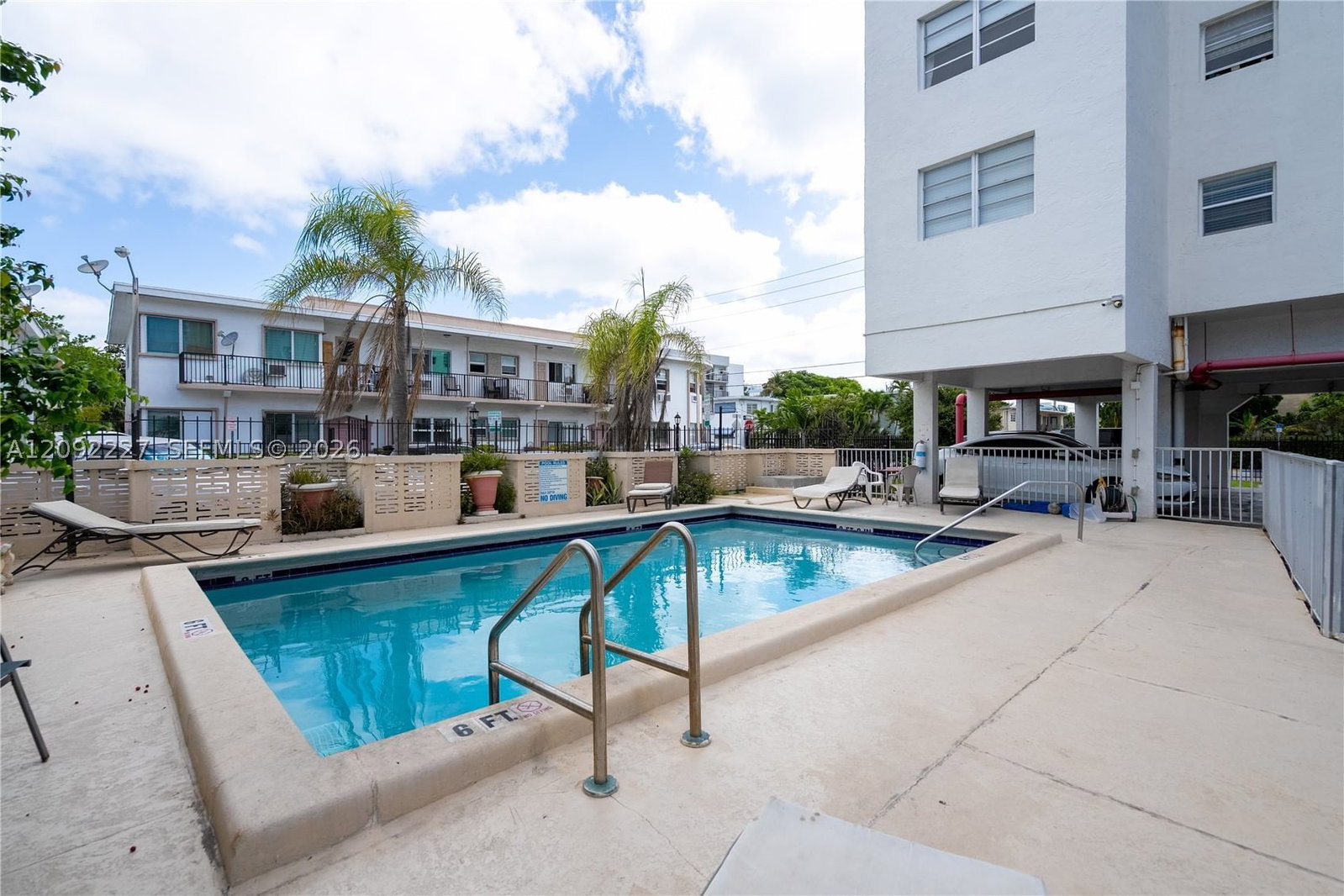 Real estate property located at 7850 Byron Ave #207, Miami-dade, Byron Gardens Condo, Miami Beach, FL