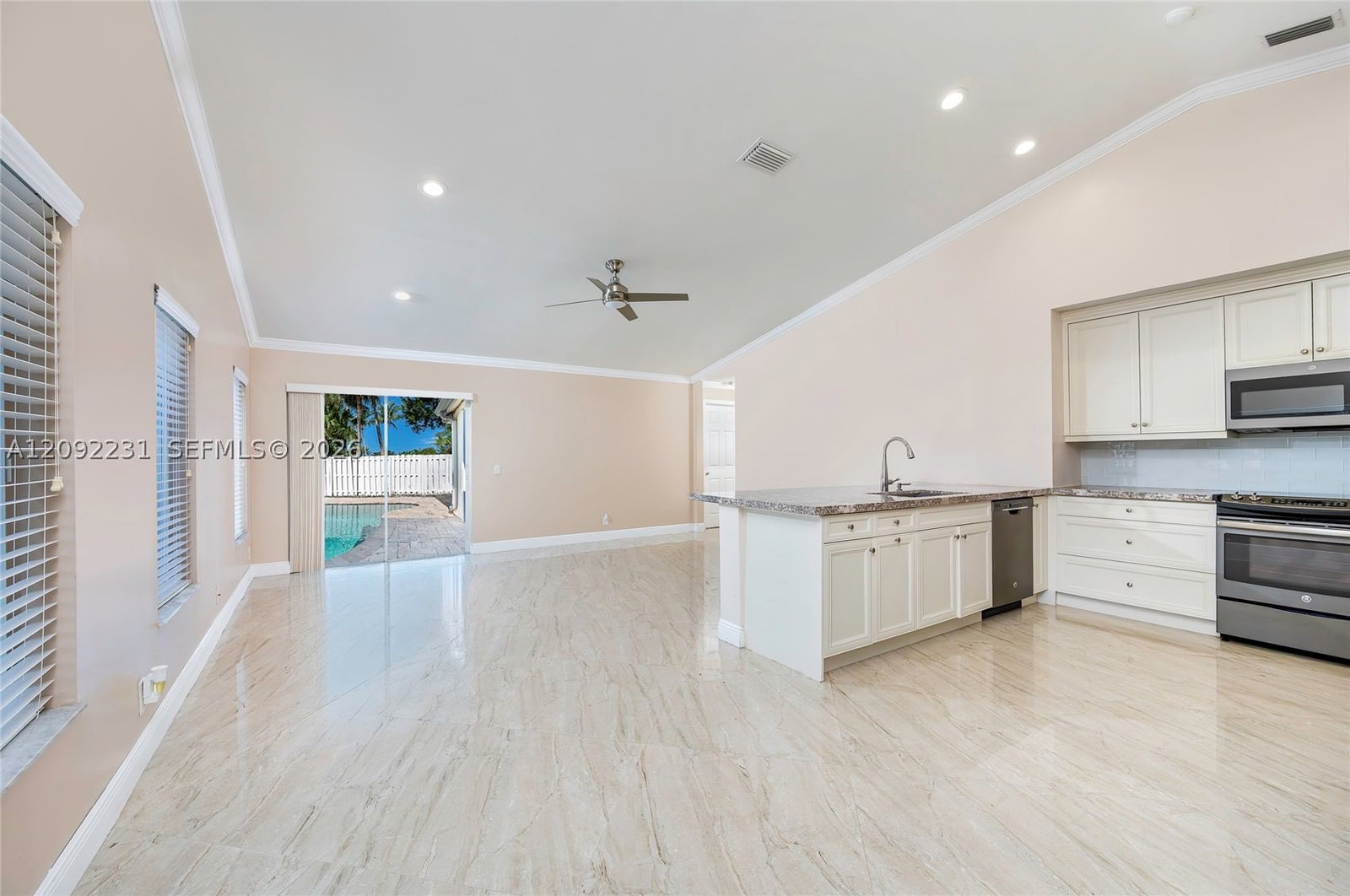 Real estate property located at 890 San Remo Dr, Broward, Sectors 3 & 4 Boundary Pl, Weston, FL