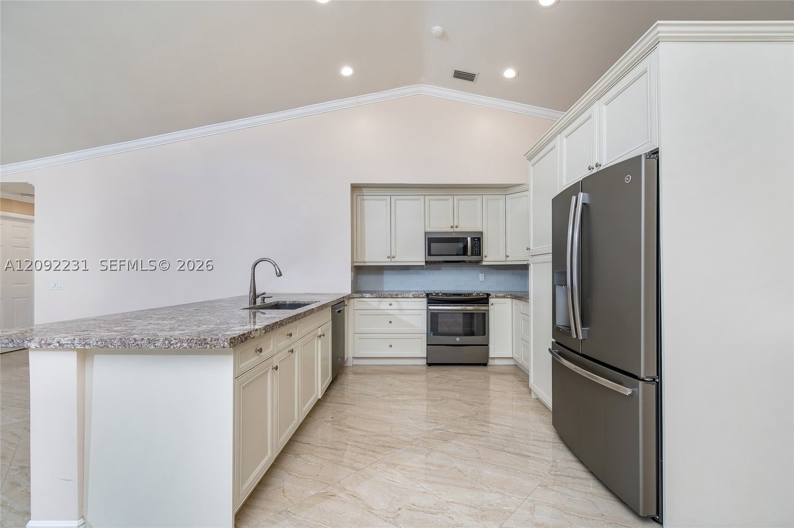Real estate property located at 890 San Remo Dr, Broward, Sectors 3 & 4 Boundary Pl, Weston, FL