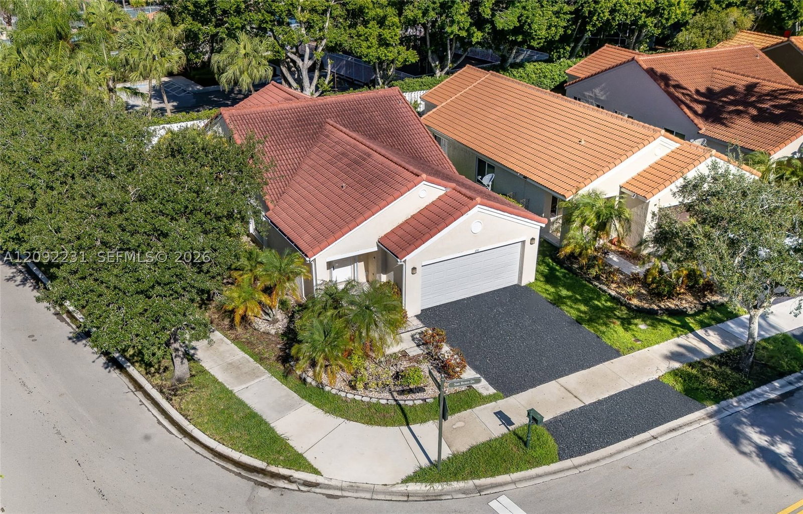 Real estate property located at 890 San Remo Dr, Broward, Sectors 3 & 4 Boundary Pl, Weston, FL