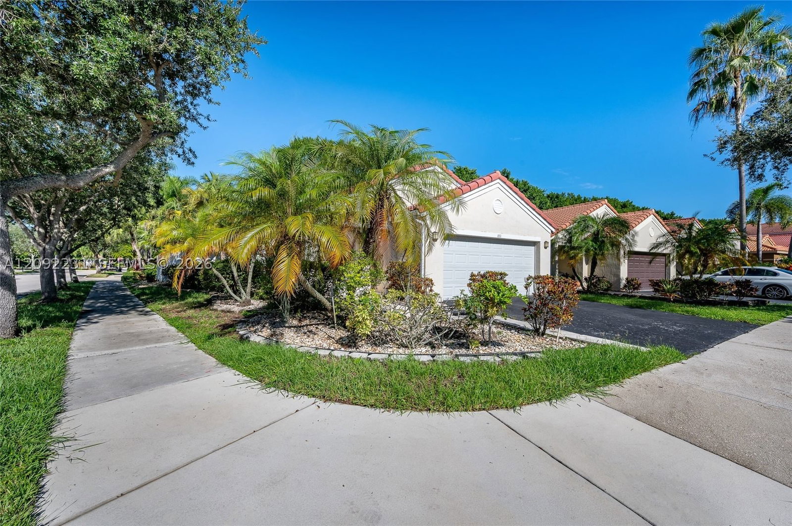 Real estate property located at 890 San Remo Dr, Broward, Sectors 3 & 4 Boundary Pl, Weston, FL