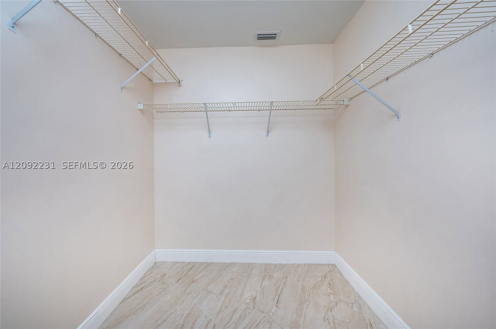 Real estate property located at 890 San Remo Dr, Broward, Sectors 3 & 4 Boundary Pl, Weston, FL