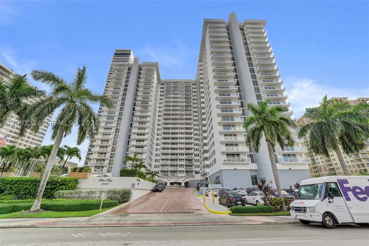 Real estate property located at 2030 Ocean Dr #701, Broward, Parker Plaza Condo Estate, Hallandale Beach, FL