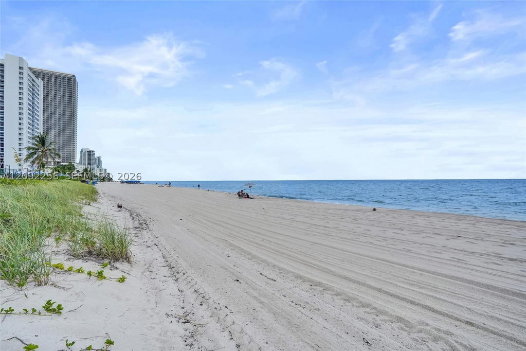 Real estate property located at 1936 Ocean #20D, Broward, Taromina Apts Co-op, Hallandale Beach, FL