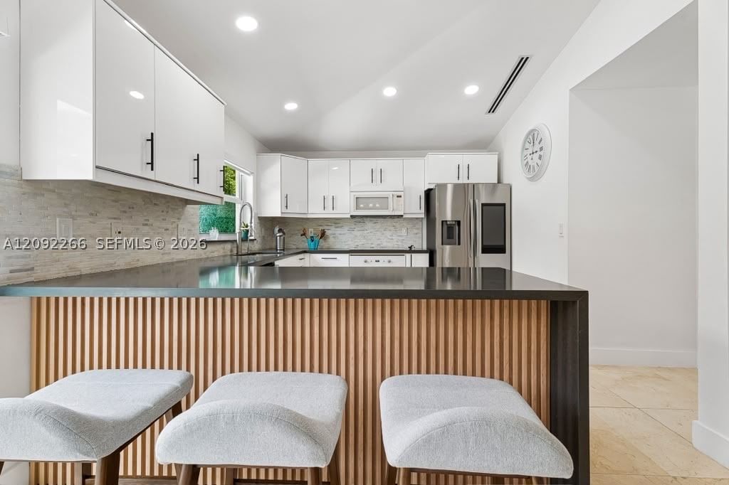 Real estate property located at 5771 98th Ct, Miami-dade, Patio Homes Of Doral Pine, Doral, FL
