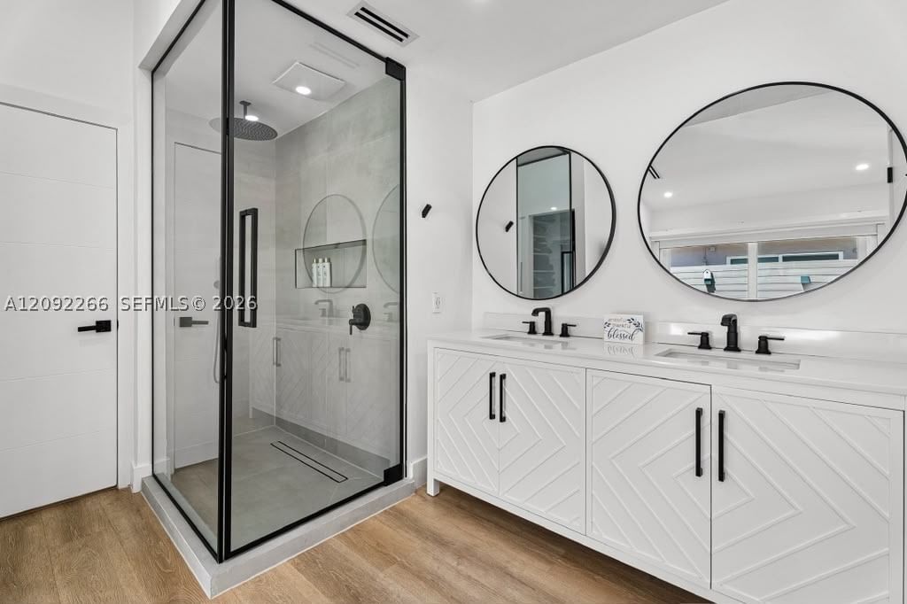 Real estate property located at 5771 98th Ct, Miami-dade, Patio Homes Of Doral Pine, Doral, FL