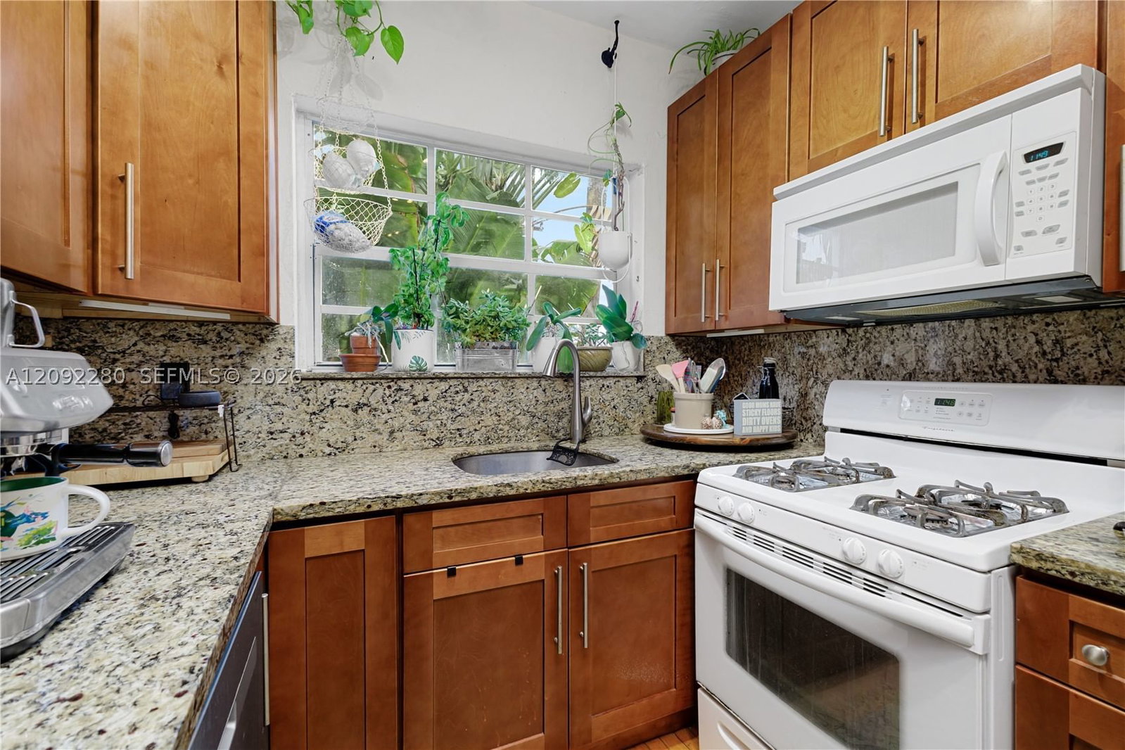 Real estate property located at 1005 Meridian Ave #8, Miami-dade, 1005 Meridian Condo, Miami Beach, FL