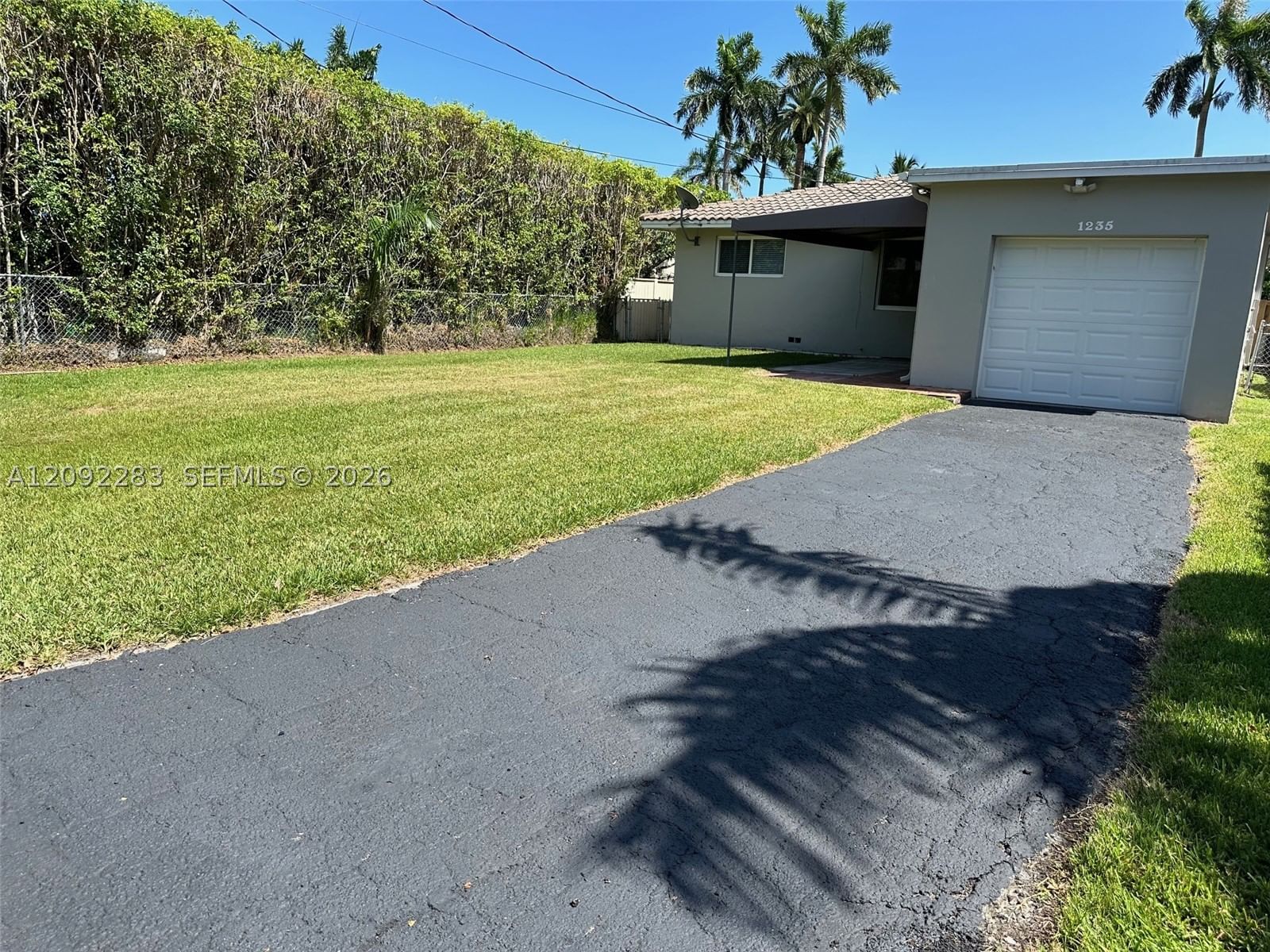 Real estate property located at 1235 Pierce St, Broward, Hollywood Lakes Section, Hollywood, FL