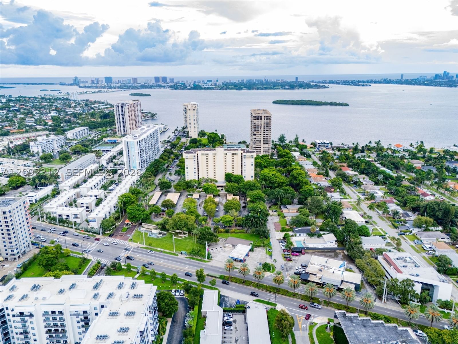 Real estate property located at 11111 Biscayne Blvd #6B, Miami-dade, Jockey Club Condo Unit Ii, Miami, FL