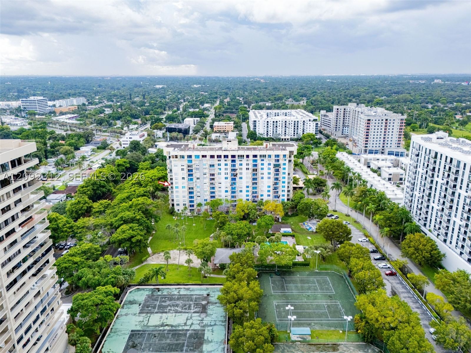 Real estate property located at 11111 Biscayne Blvd #6B, Miami-dade, Jockey Club Condo Unit Ii, Miami, FL