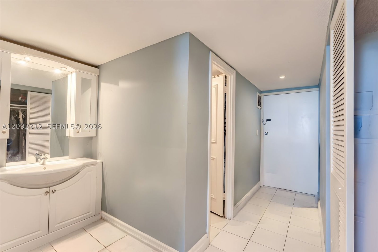 Real estate property located at 11111 Biscayne Blvd #6B, Miami-dade, Jockey Club Condo Unit Ii, Miami, FL