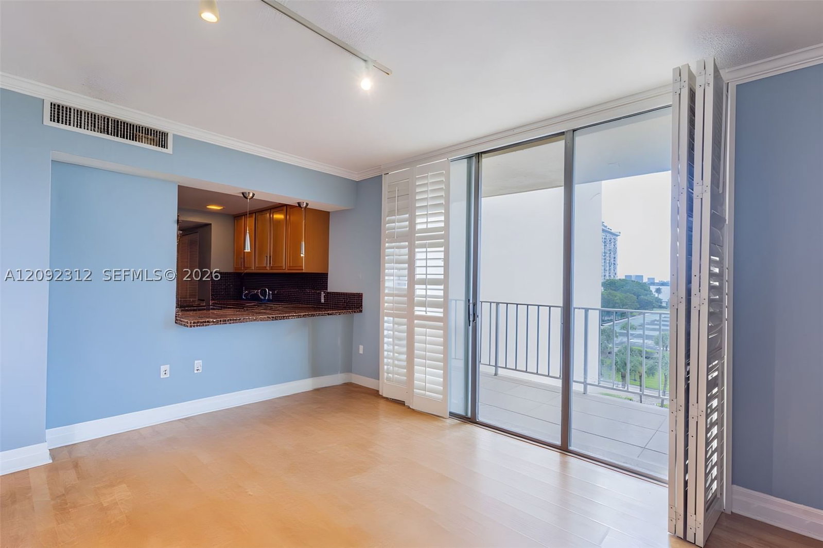 Real estate property located at 11111 Biscayne Blvd #6B, Miami-dade, Jockey Club Condo Unit Ii, Miami, FL