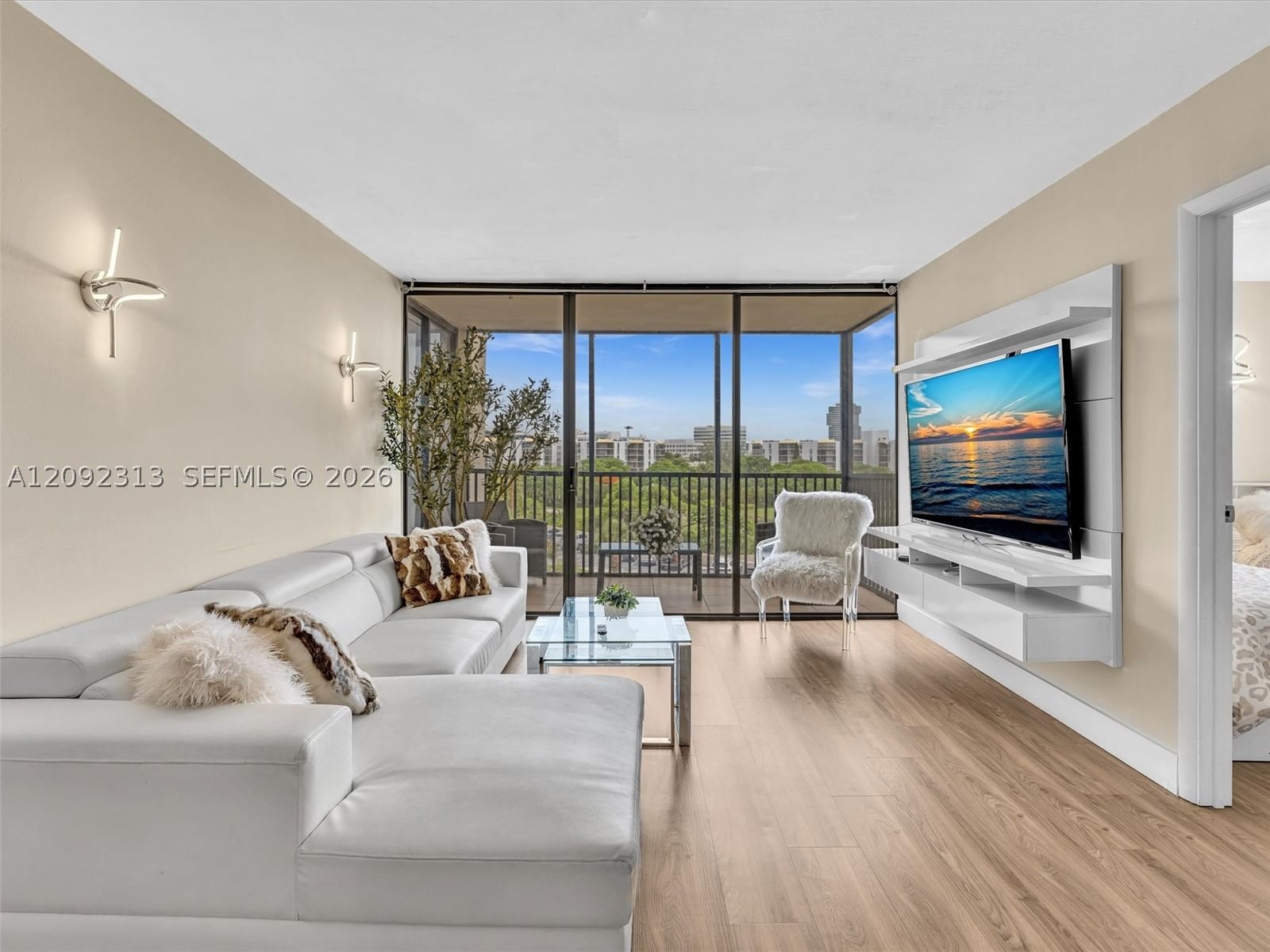 Real estate property located at 20301 Country Club Dr #622, Miami-dade, Coronado Condo- Tower Ii, Aventura, FL