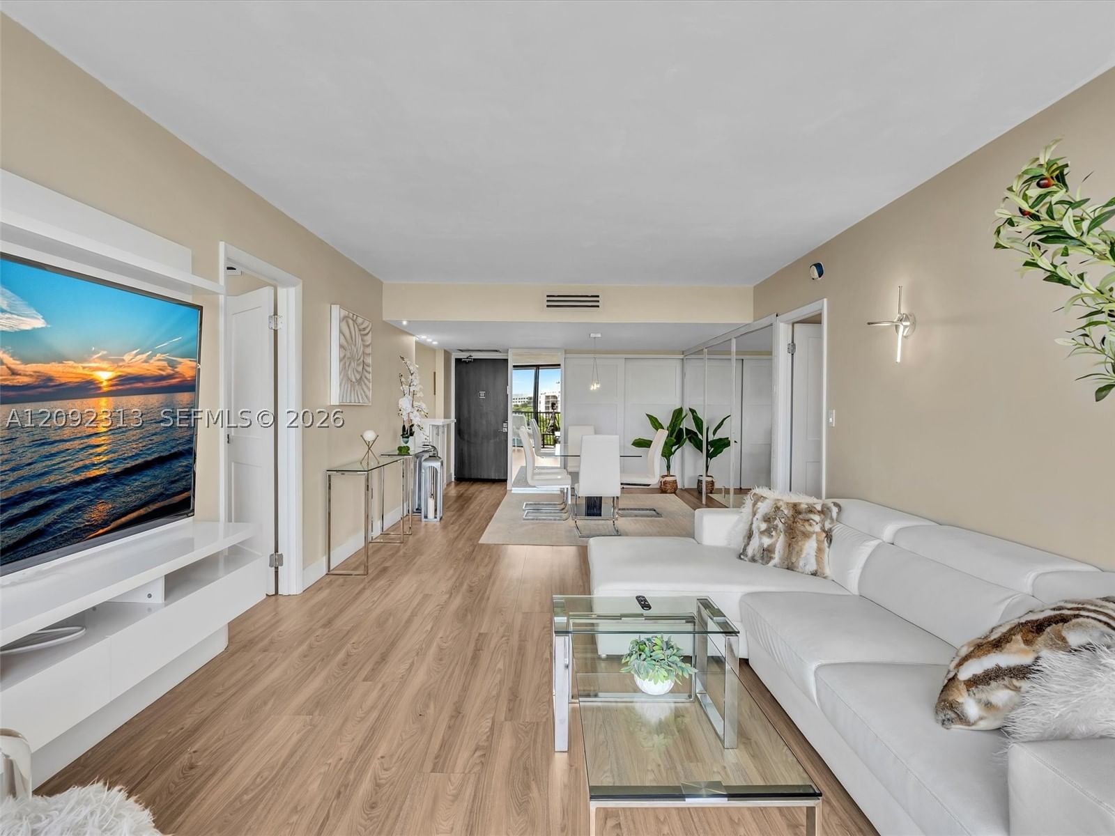 Real estate property located at 20301 Country Club Dr #622, Miami-dade, Coronado Condo- Tower Ii, Aventura, FL