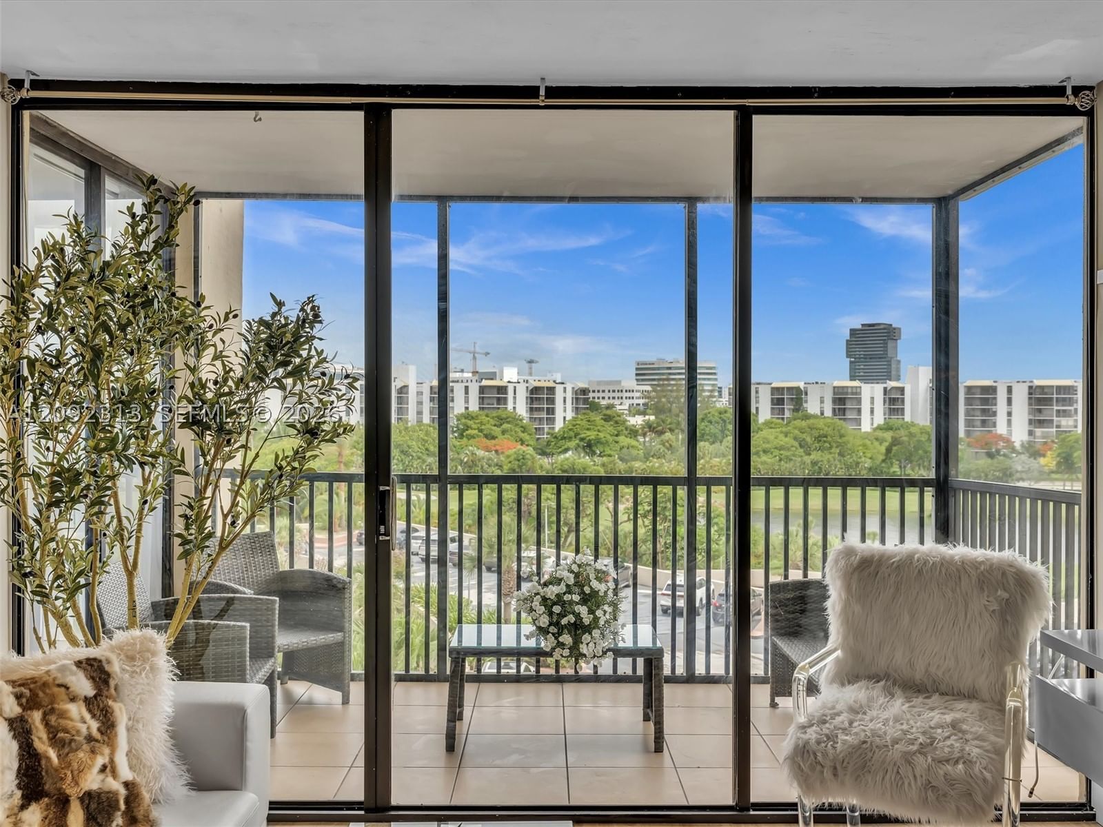 Real estate property located at 20301 Country Club Dr #622, Miami-dade, Coronado Condo- Tower Ii, Aventura, FL