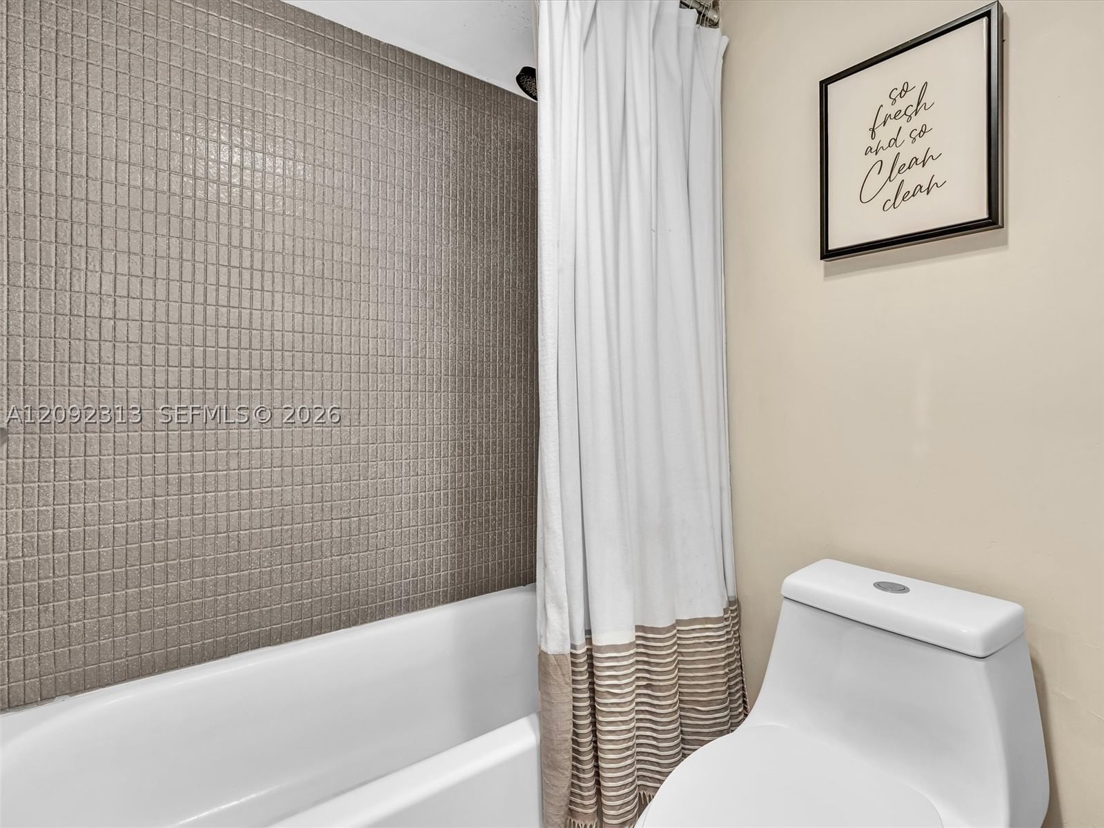 Real estate property located at 20301 Country Club Dr #622, Miami-dade, Coronado Condo- Tower Ii, Aventura, FL
