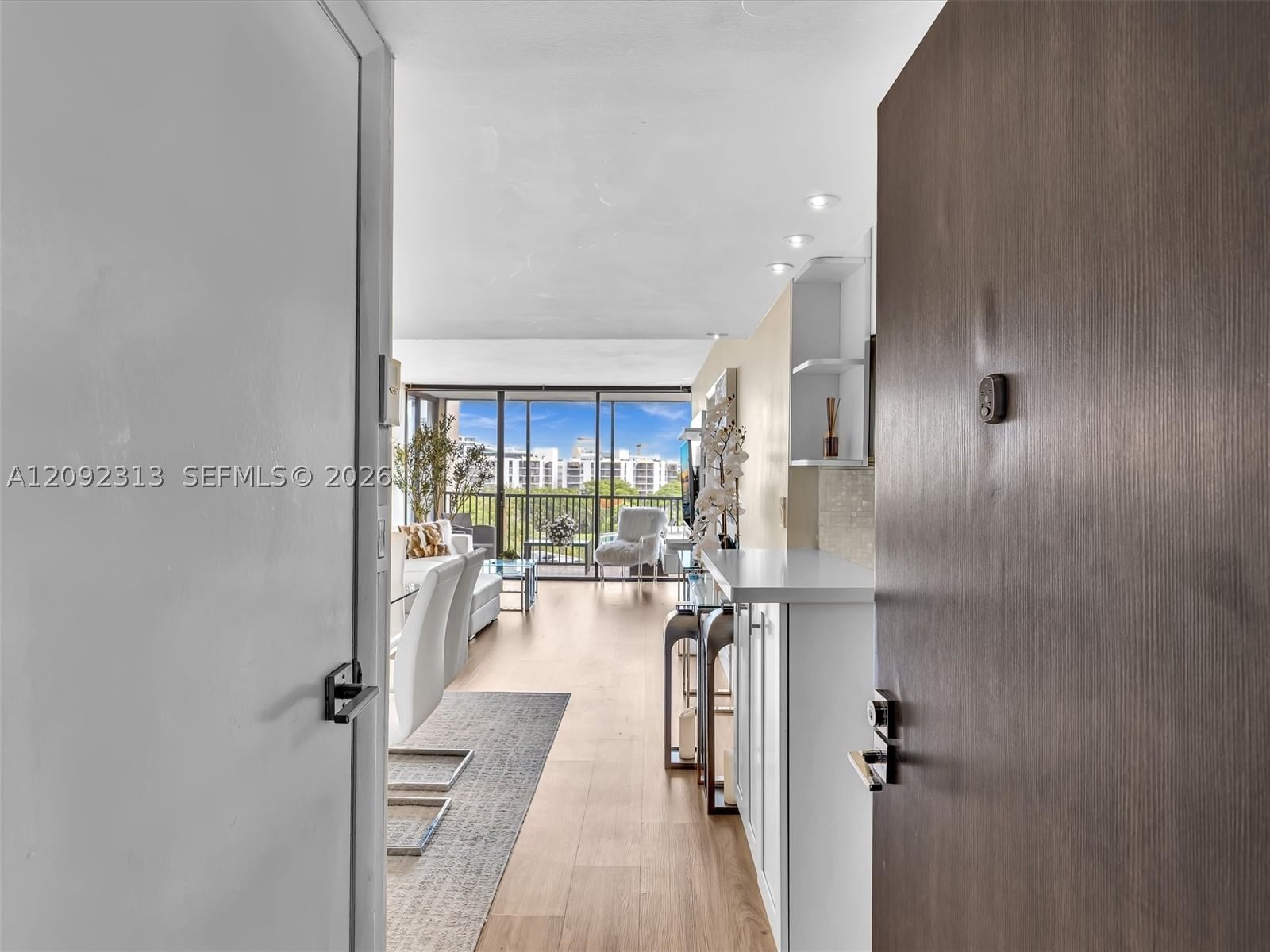 Real estate property located at 20301 Country Club Dr #622, Miami-dade, Coronado Condo- Tower Ii, Aventura, FL