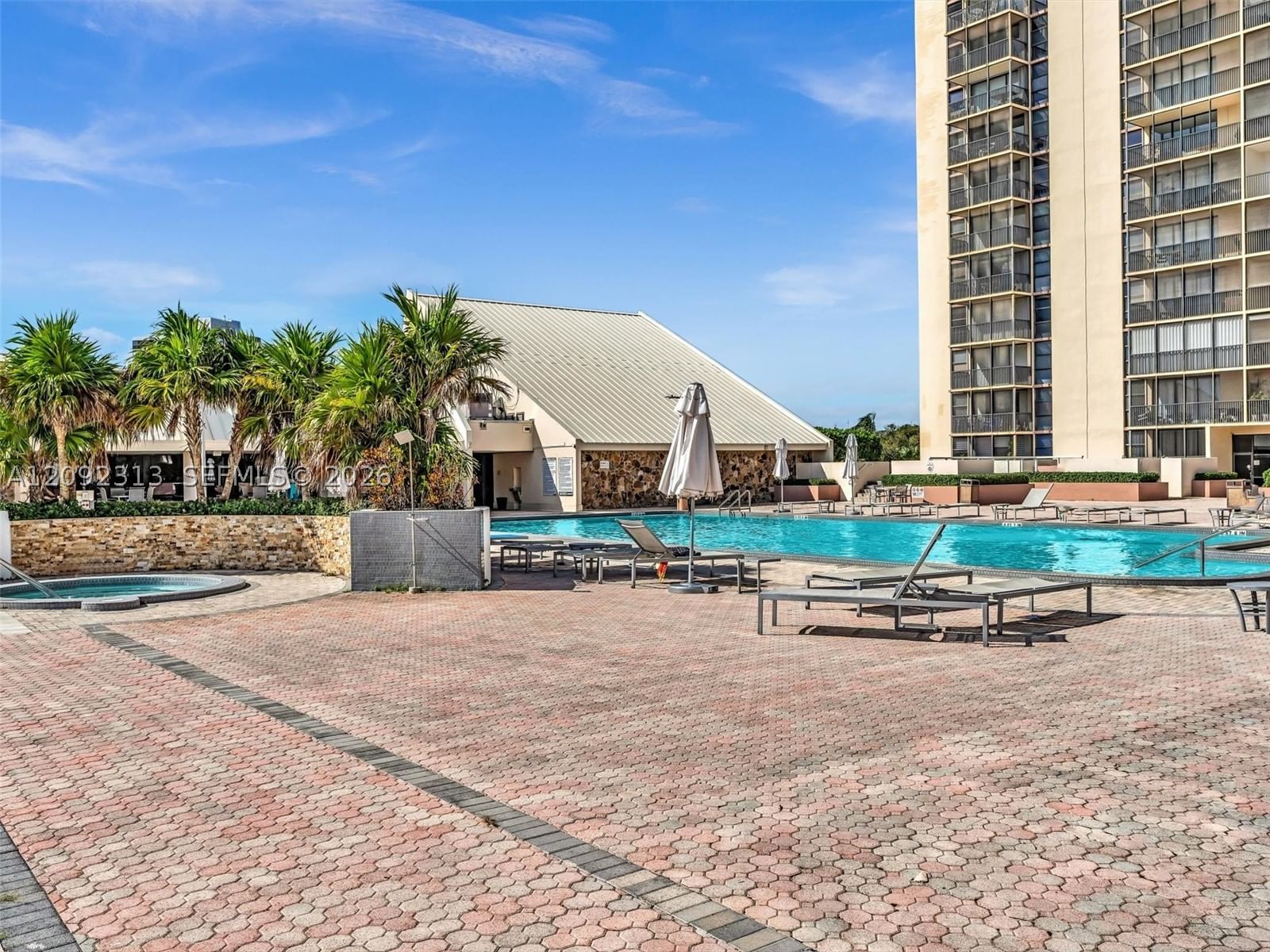 Real estate property located at 20301 Country Club Dr #622, Miami-dade, Coronado Condo- Tower Ii, Aventura, FL
