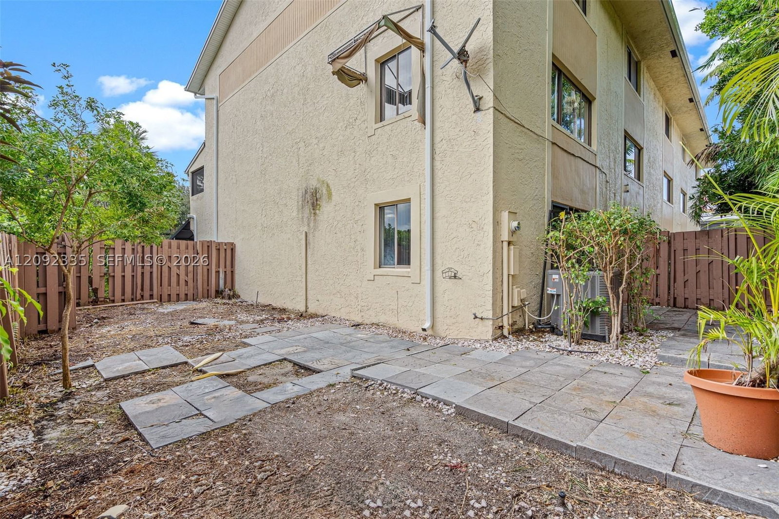 Real estate property located at 3225 13th St #201, Broward, Tor-palm Townhouses Condo, Pompano Beach, FL