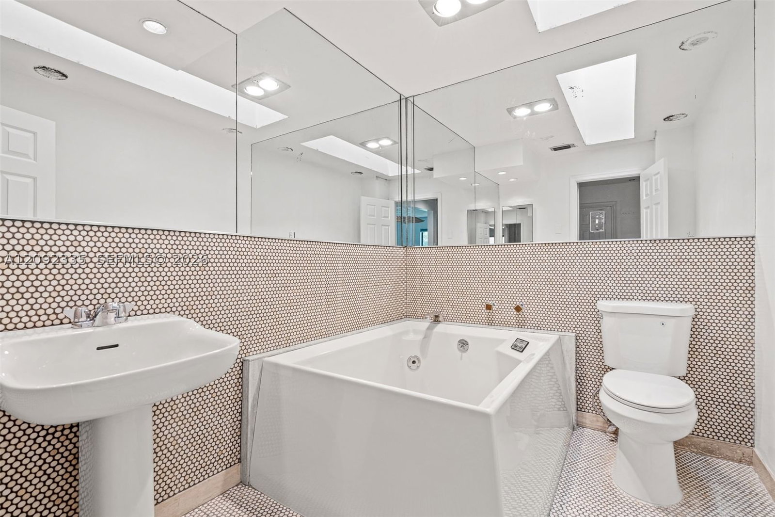 Real estate property located at 3225 13th St #201, Broward, Tor-palm Townhouses Condo, Pompano Beach, FL