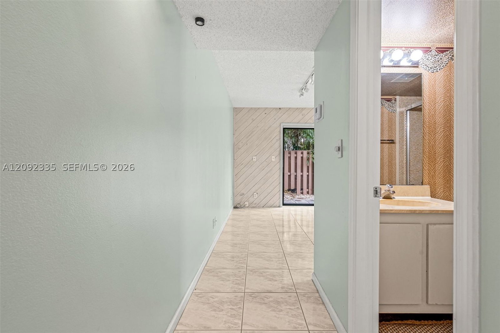 Real estate property located at 3225 13th St #201, Broward, Tor-palm Townhouses Condo, Pompano Beach, FL