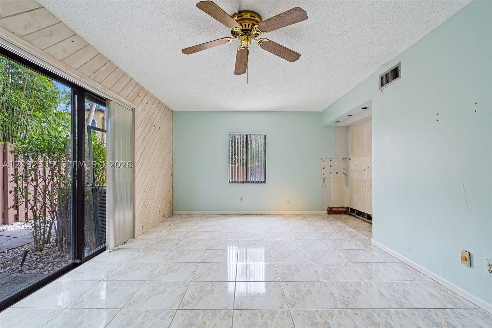 Real estate property located at 3225 13th St #201, Broward, Tor-palm Townhouses Condo, Pompano Beach, FL