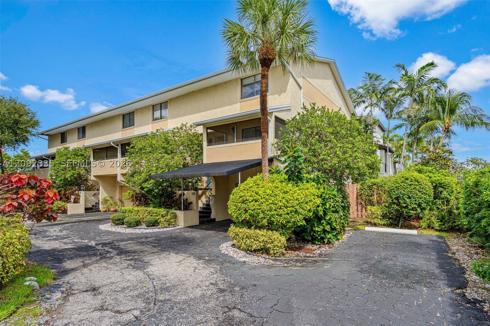 Real estate property located at 3225 13th St #201, Broward, Tor-palm Townhouses Condo, Pompano Beach, FL