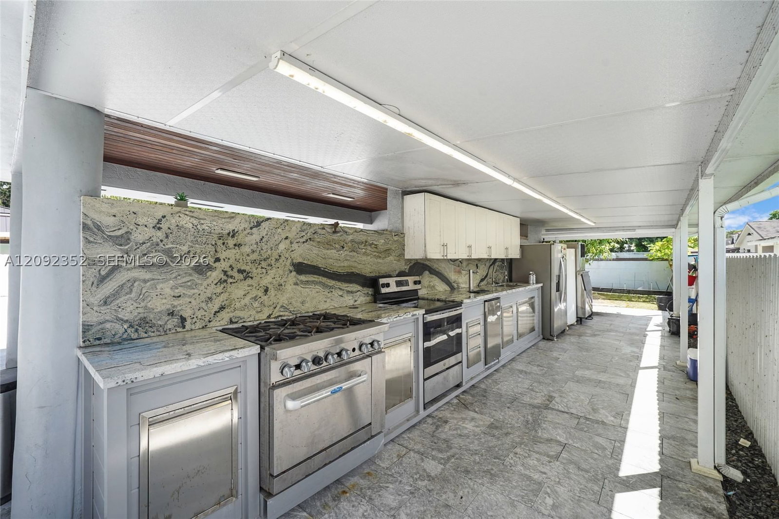 Real estate property located at 15123 87th Pl, Miami-dade, West Lakes Gardens 5th Ad, Miami Lakes, FL
