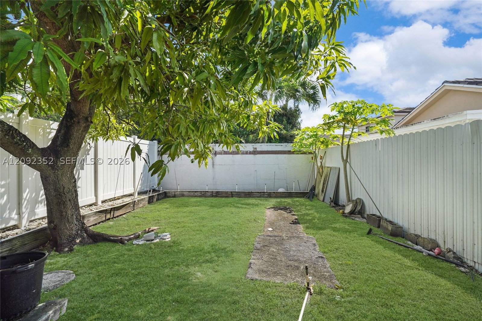 Real estate property located at 15123 87th Pl, Miami-dade, West Lakes Gardens 5th Ad, Miami Lakes, FL