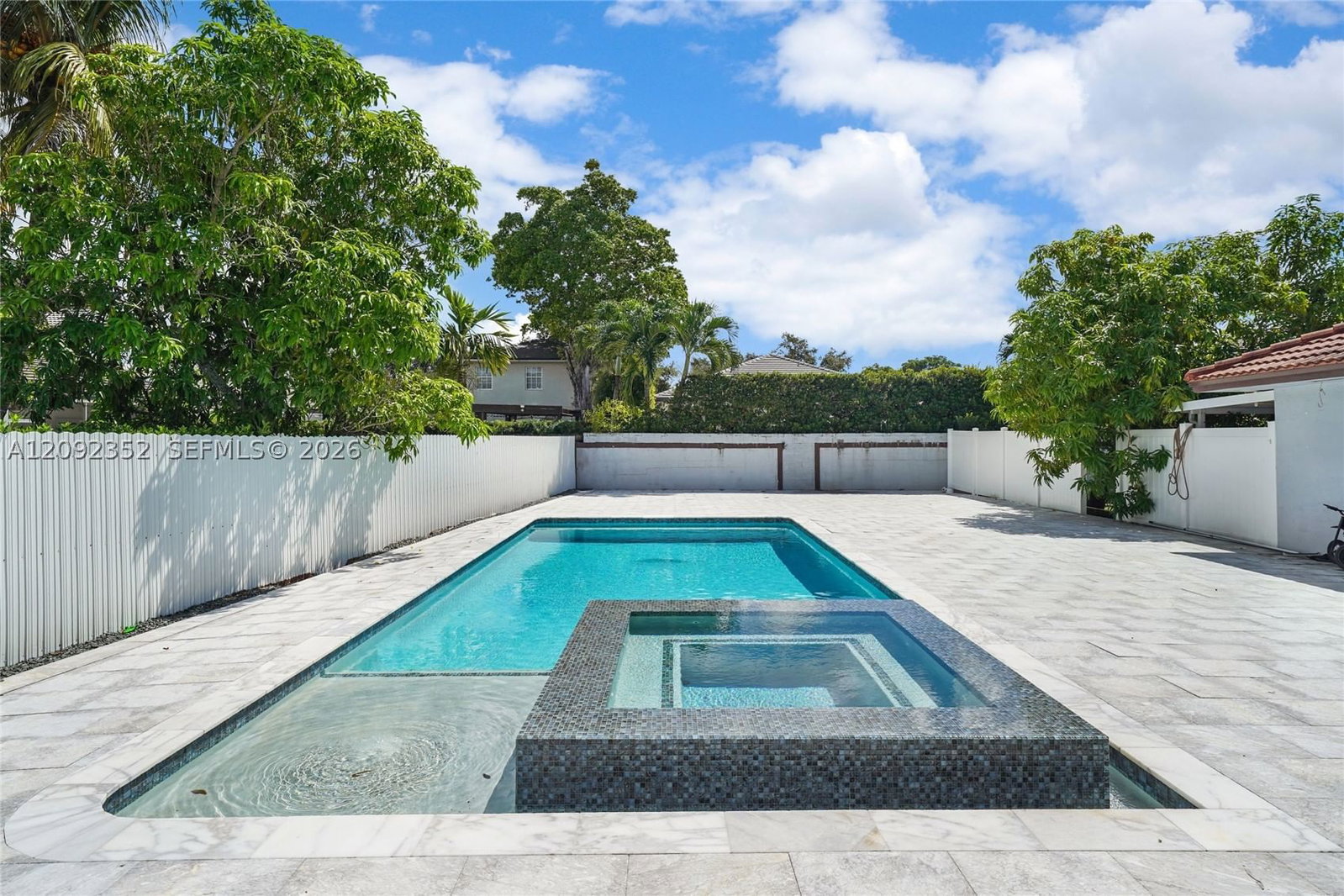 Real estate property located at 15123 87th Pl, Miami-dade, West Lakes Gardens 5th Ad, Miami Lakes, FL