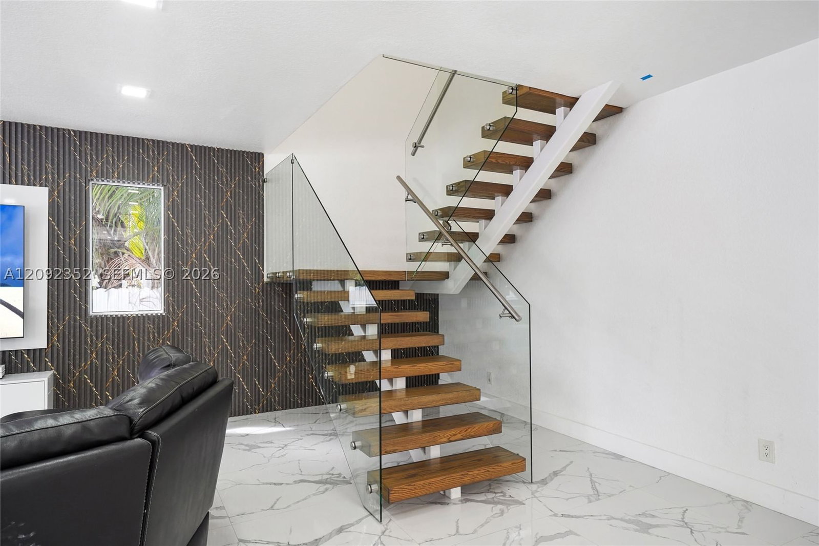 Real estate property located at 15123 87th Pl, Miami-dade, West Lakes Gardens 5th Ad, Miami Lakes, FL