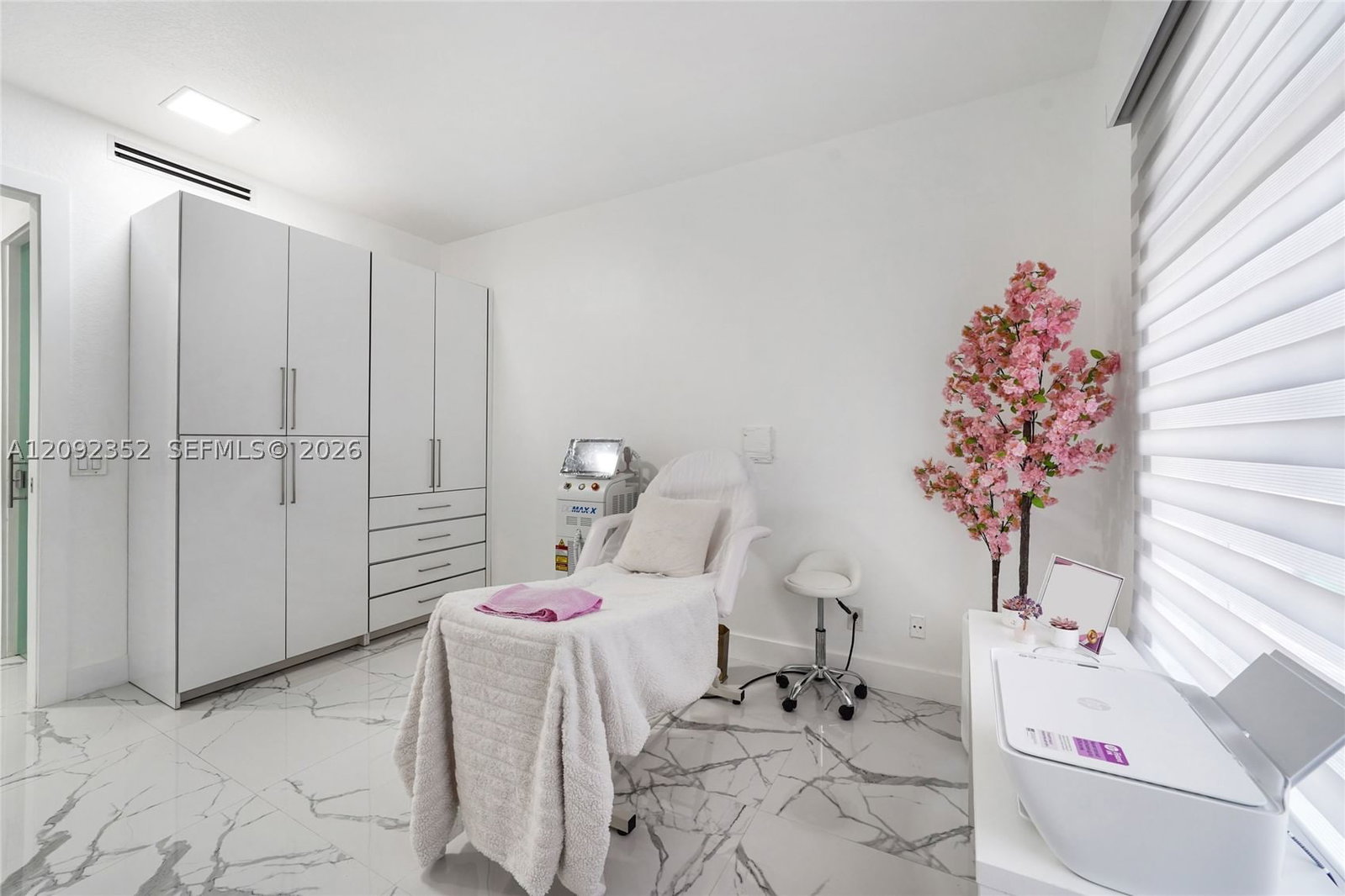 Real estate property located at 15123 87th Pl, Miami-dade, West Lakes Gardens 5th Ad, Miami Lakes, FL