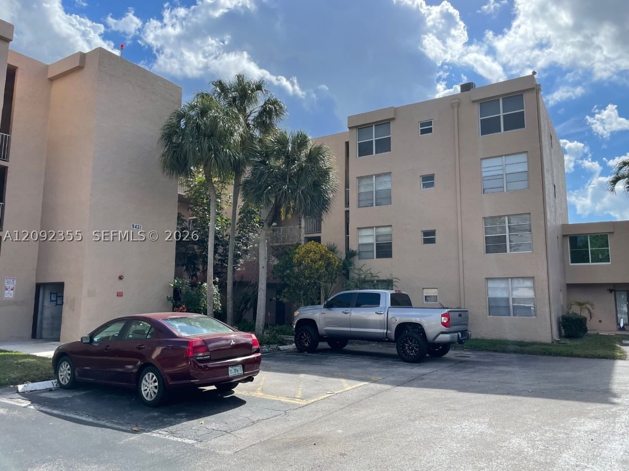 Real estate property located at 9431 Live Oak Pl #203, Broward, Live Oak Condo Twelve, Davie, FL