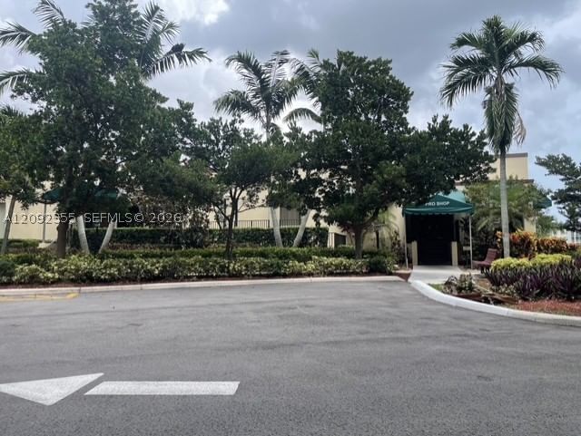 Real estate property located at 9431 Live Oak Pl #203, Broward, Live Oak Condo Twelve, Davie, FL