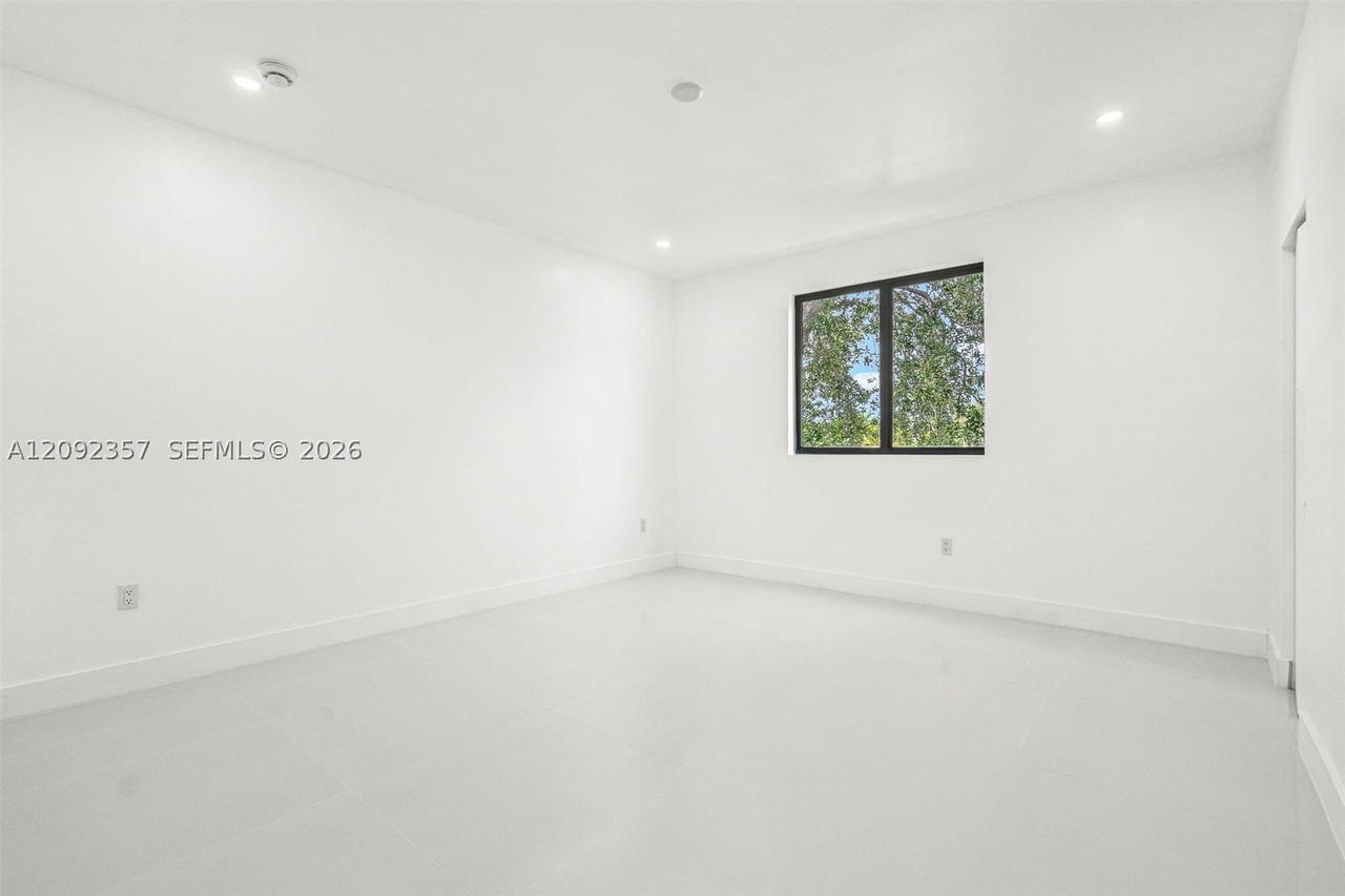 Real estate property located at 3453 4th St, Miami-dade, Twelfth St Manors, Miami, FL