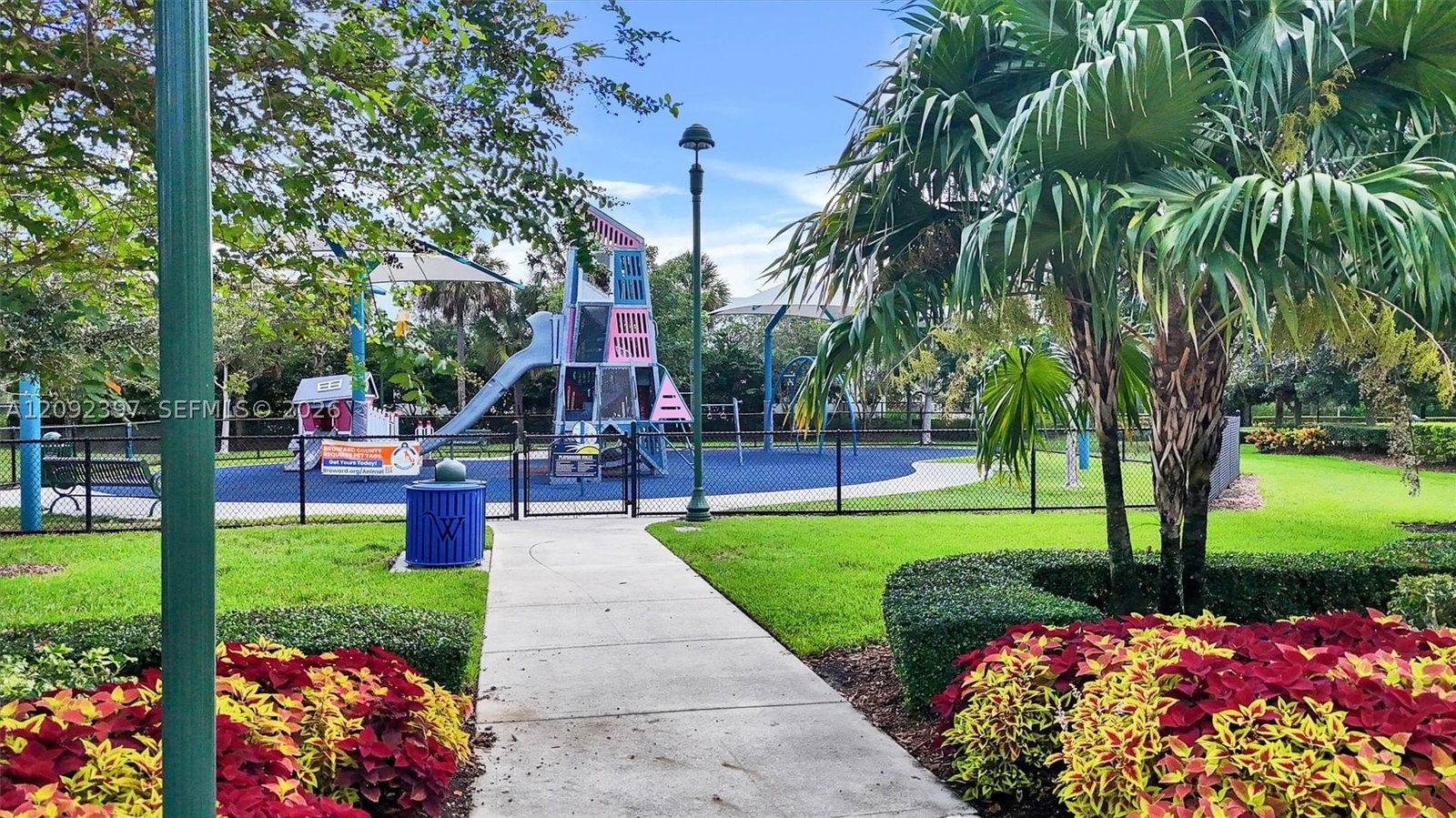 Real estate property located at 127 Danielle Ct, Broward, Bonaventure, Weston, FL