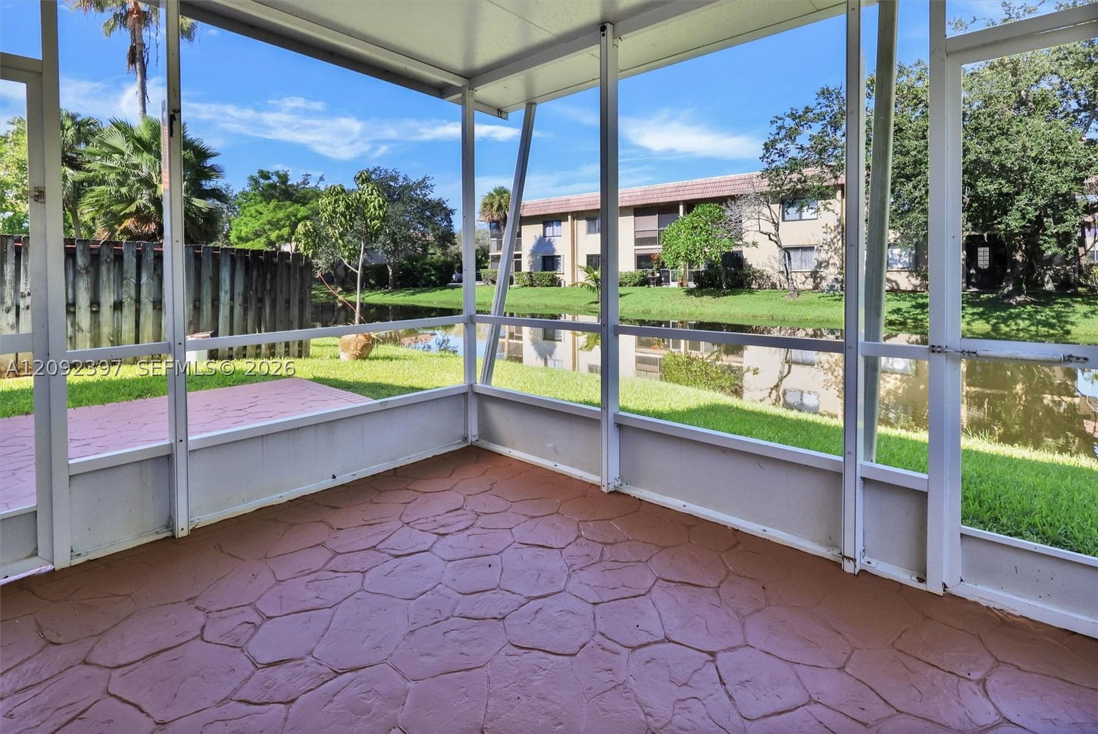 Real estate property located at 127 Danielle Ct, Broward, Bonaventure, Weston, FL
