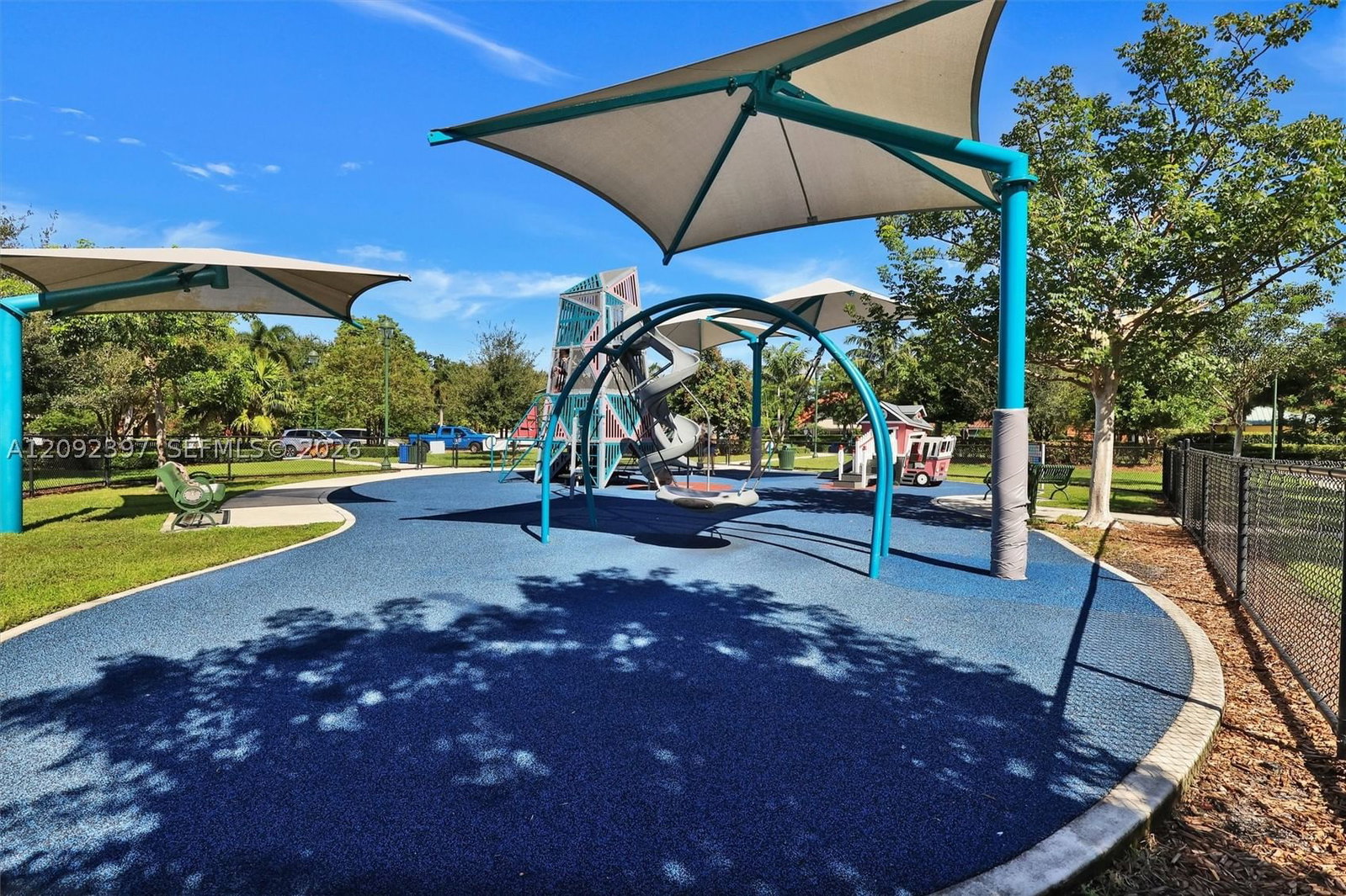 Real estate property located at 127 Danielle Ct, Broward, Bonaventure, Weston, FL