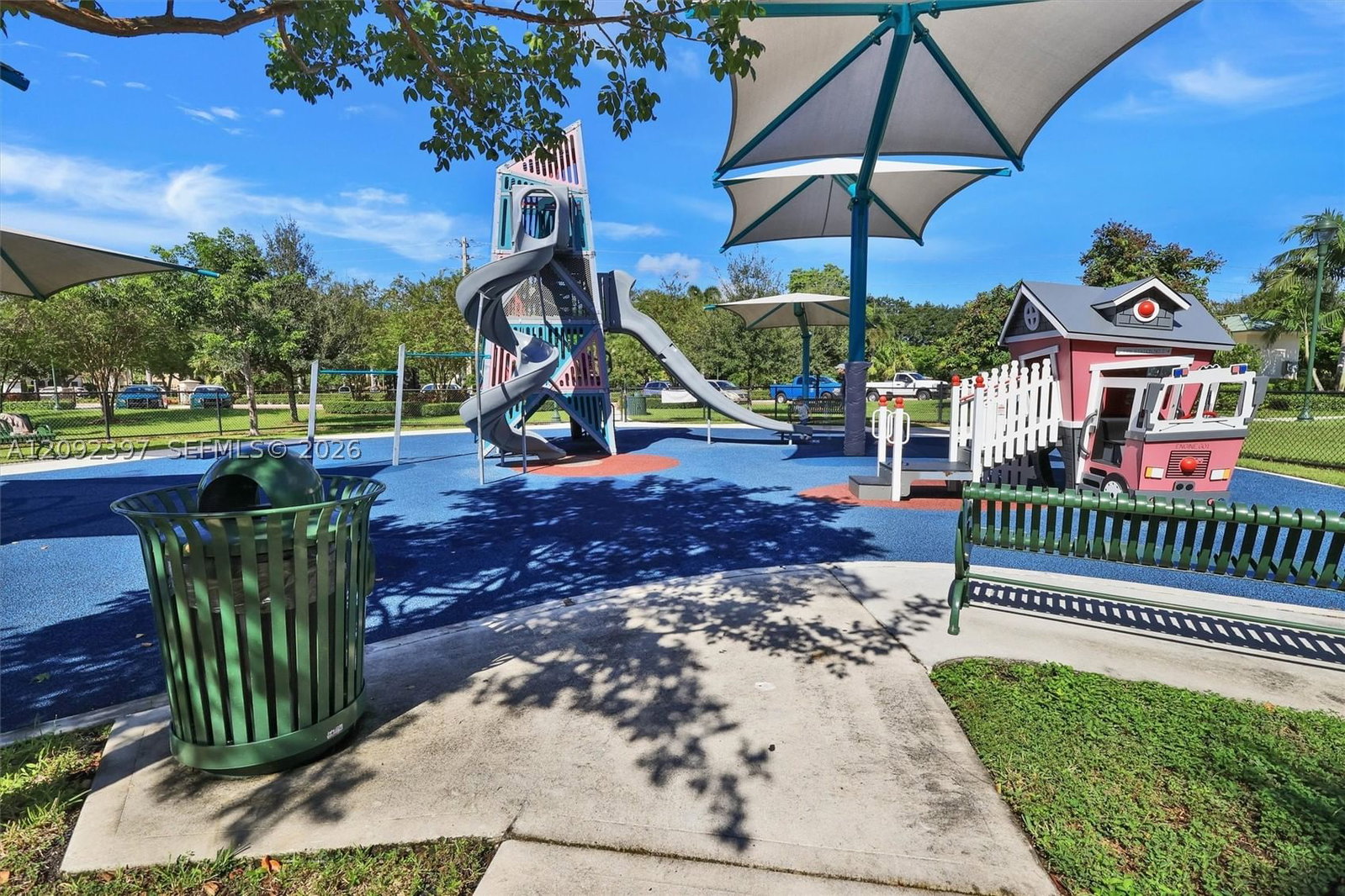 Real estate property located at 127 Danielle Ct, Broward, Bonaventure, Weston, FL